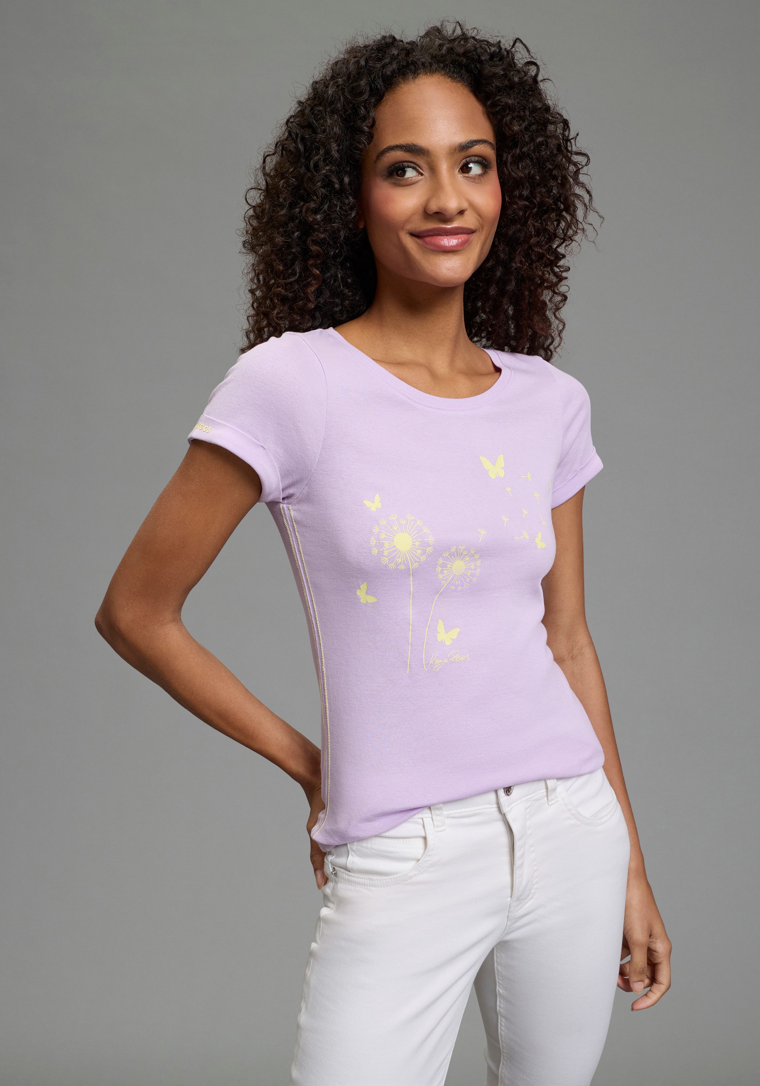 KangaROOS Kurzarmshirt Kurzarm, körpernahe Passform, bedrucktes Design. € 19,99, (€ 19,99 pro 1 Stk).