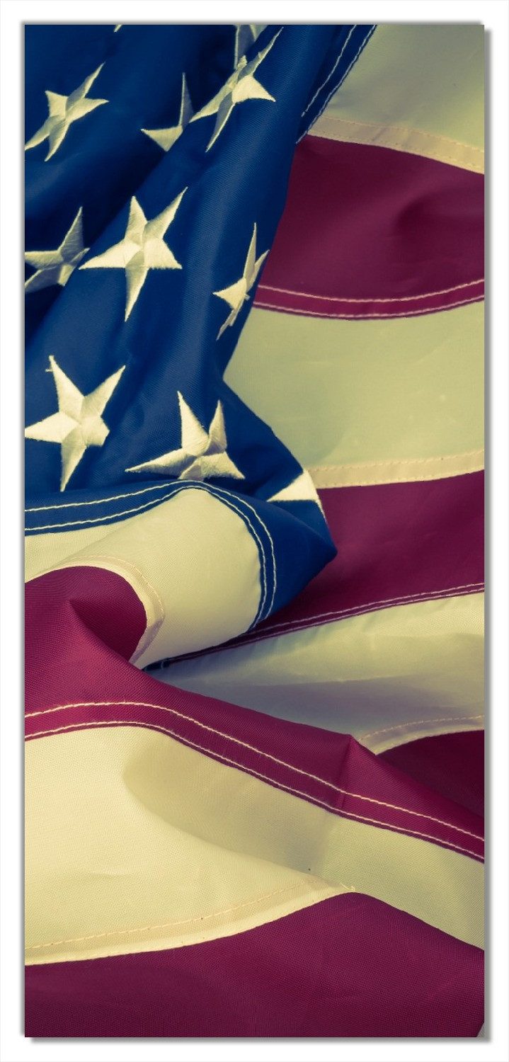 Wallario Türtapete Amerikanische Flagge im Wind, glatt, ohne Struktur