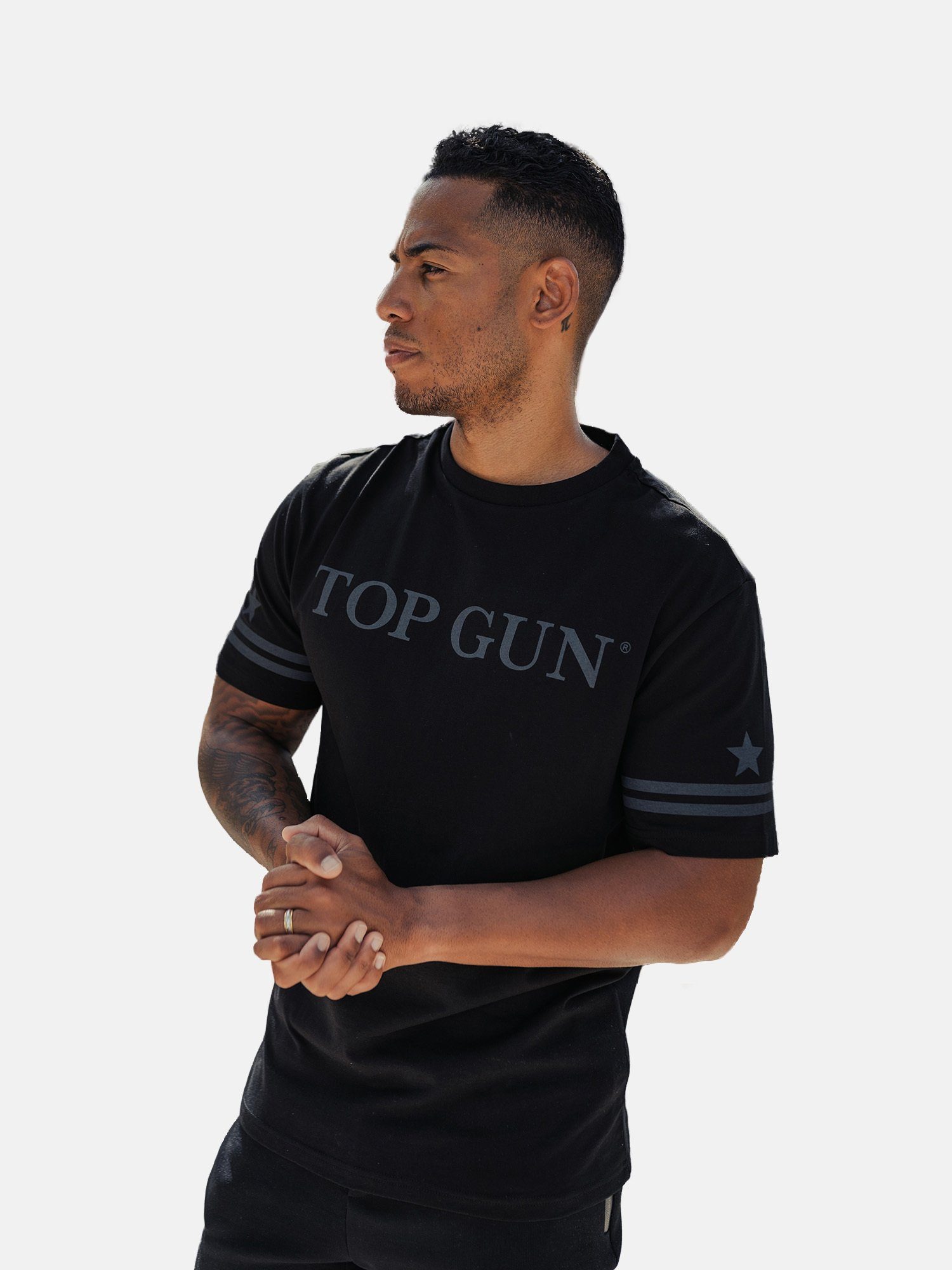 black TG22002 TOP T-Shirt GUN