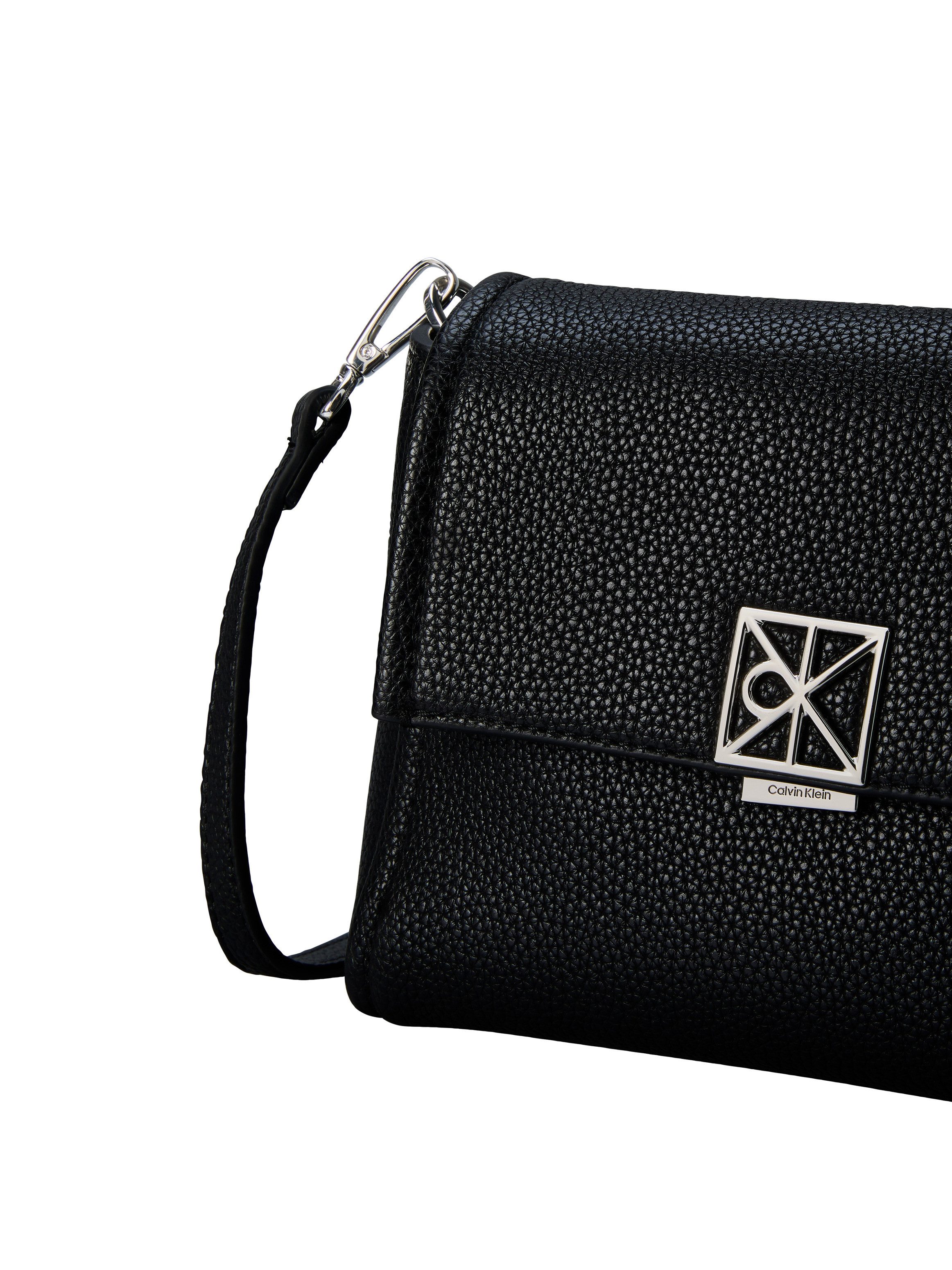 Calvin Klein Umhängetasche EMBLEM HW PEBBLE CROSSBODY 20, Abendtasche, Handtasche, Schultertasche mit Zierkette – Bild 3 von 4