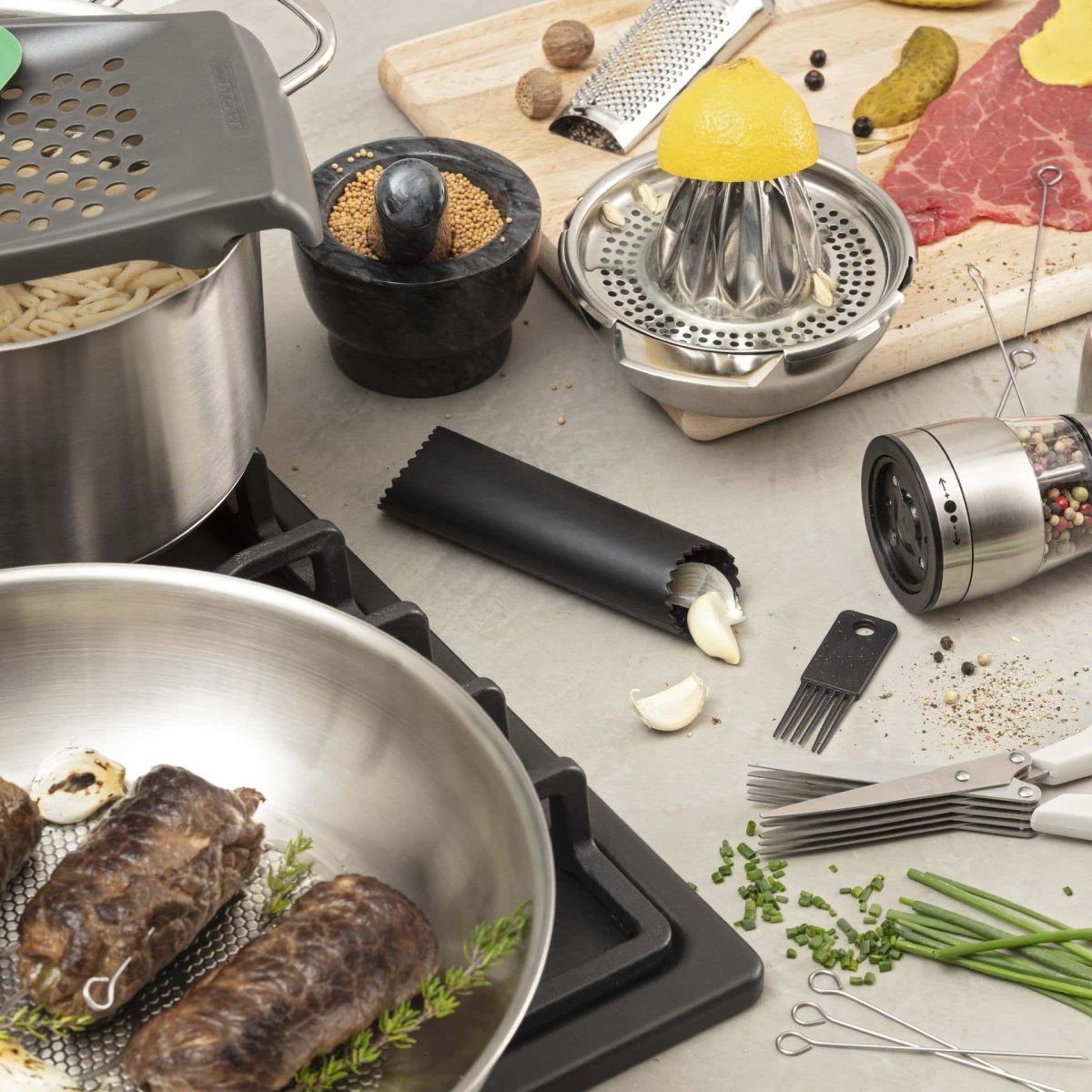 Chefkoch trifft Fackelmann Rouladenklammer Rouladennadeln aus Edelstahl, 100mm Länge, 10 Stück – Hochwertig