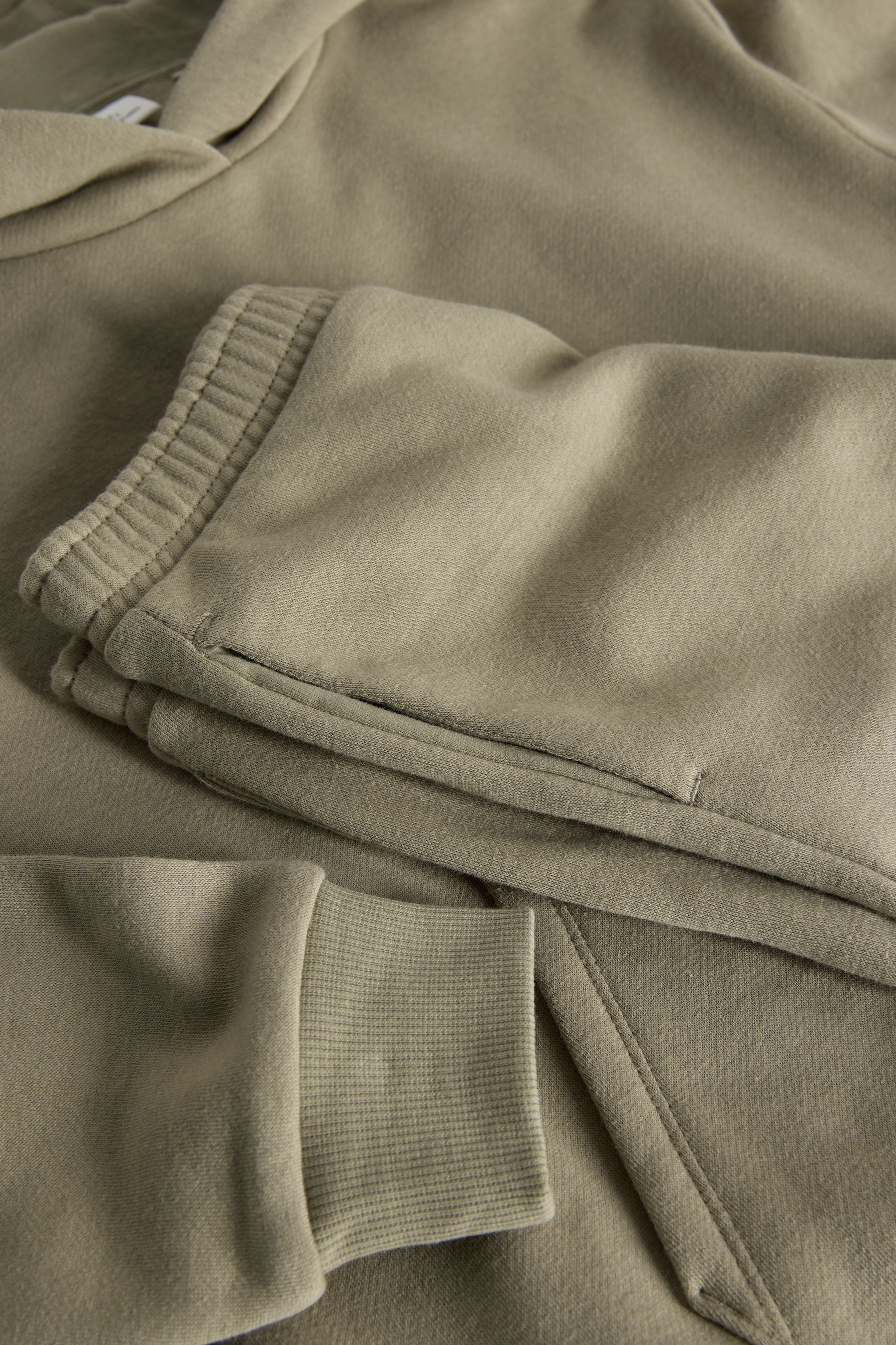 The Set Sweatanzug The Set Hoodie und Jogginghose, 2er-Pack (4-tlg)