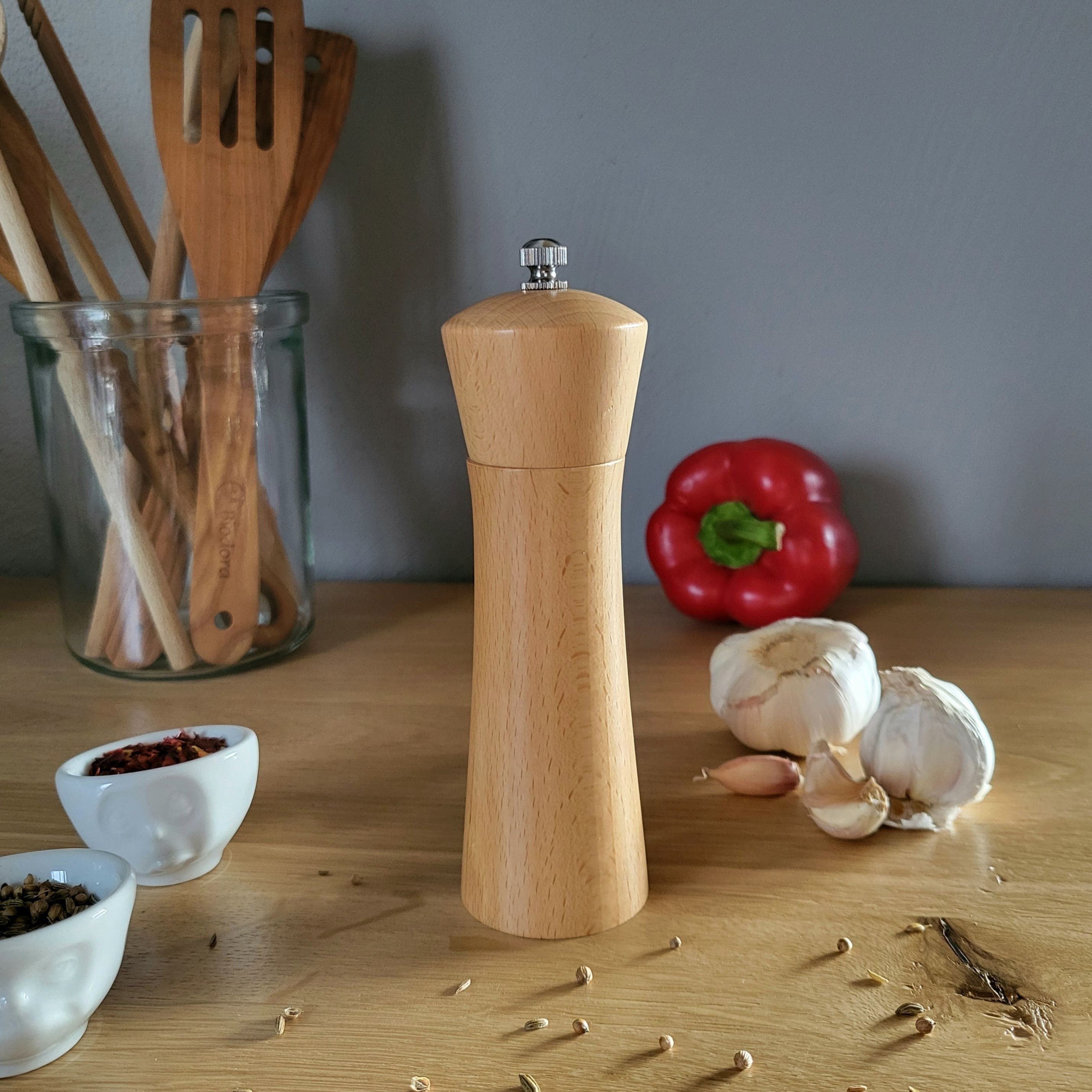 Biodora Pfeffermühle Buchenholz-Pfeffermühle 17cm – Gewürzmühle mit Keramikmahlwerk manuell, Pfeffermühle / Salzmühle / Gewürzmühle – Bild 5 von 5