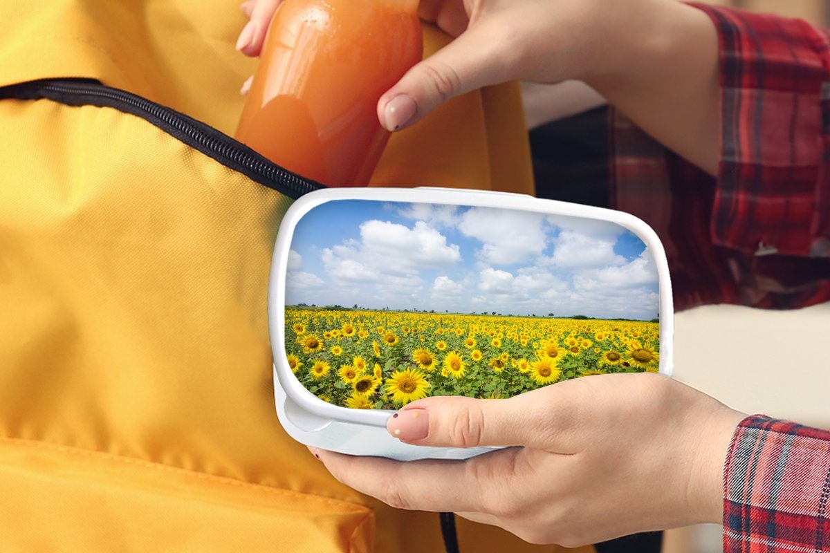 für und Gelb Erwachsene, Sonnenblumen Mädchen Landschaft, Brotbox - Brotdose, Kinder - für Lunchbox Blumen MuchoWow Wolken Kunststoff, - (2-tlg), Jungs - weiß und - Natur