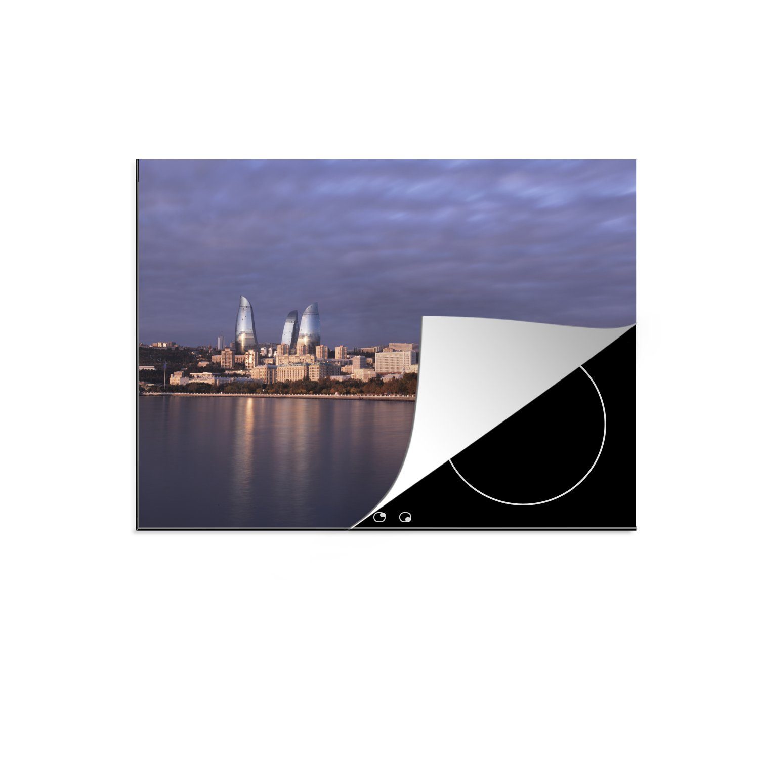 MuchoWow Herdblende-/Abdeckplatte Blick auf die Küstenlinie im aserbaidschanischen Baku, Vinyl, (1 tlg), 70x52 cm, Mobile Arbeitsfläche nutzbar, Ceranfeldabdeckung