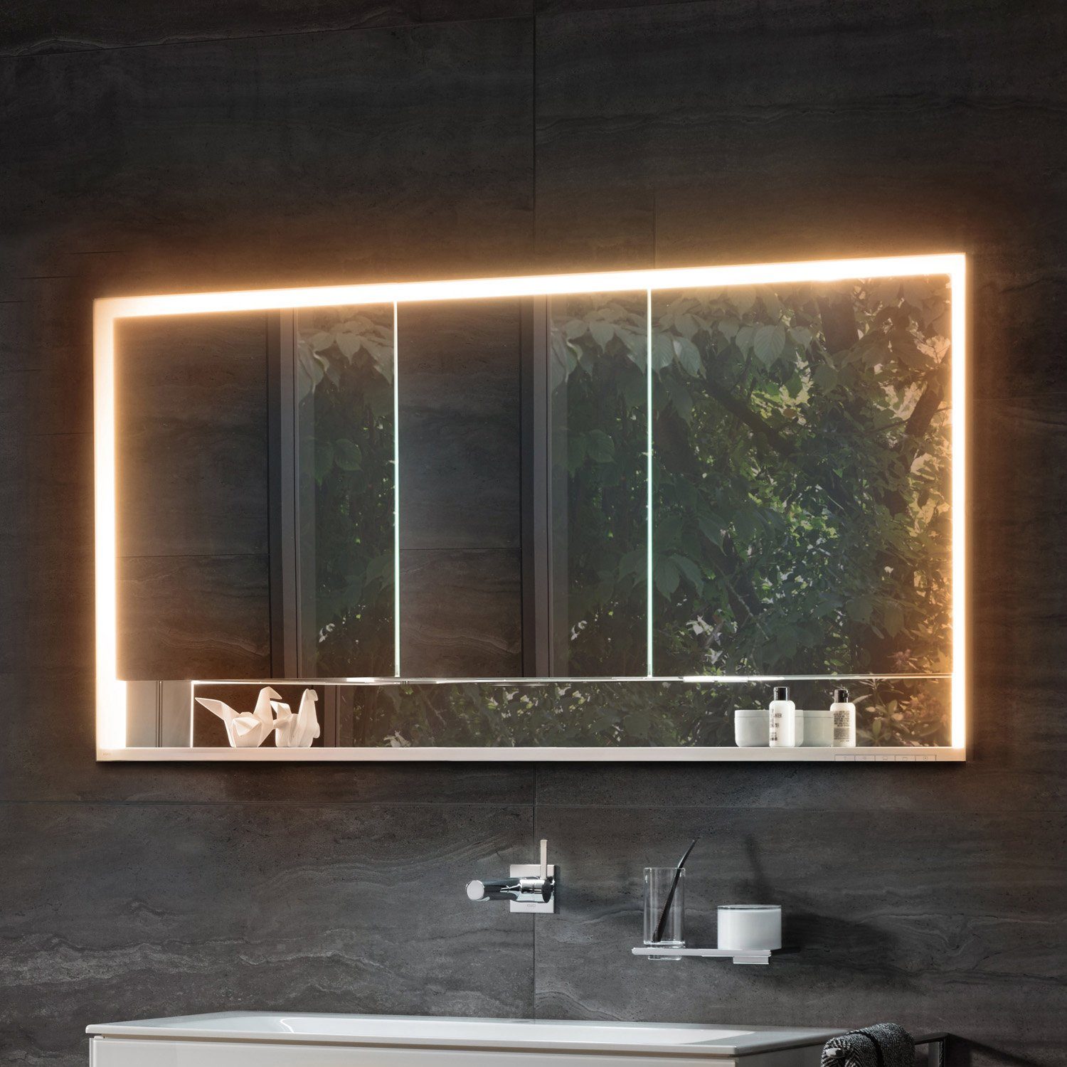 Keuco Spiegelschrank »Royal Lumos« (Badezimmerspiegelschrank mit  Beleuchtung LED), Unterputz-Einbau, mit Steckdose, dimmbar, einstellbare  Lichtfarbe, Aluminium-Korpus, 3-türig, 120 cm breit