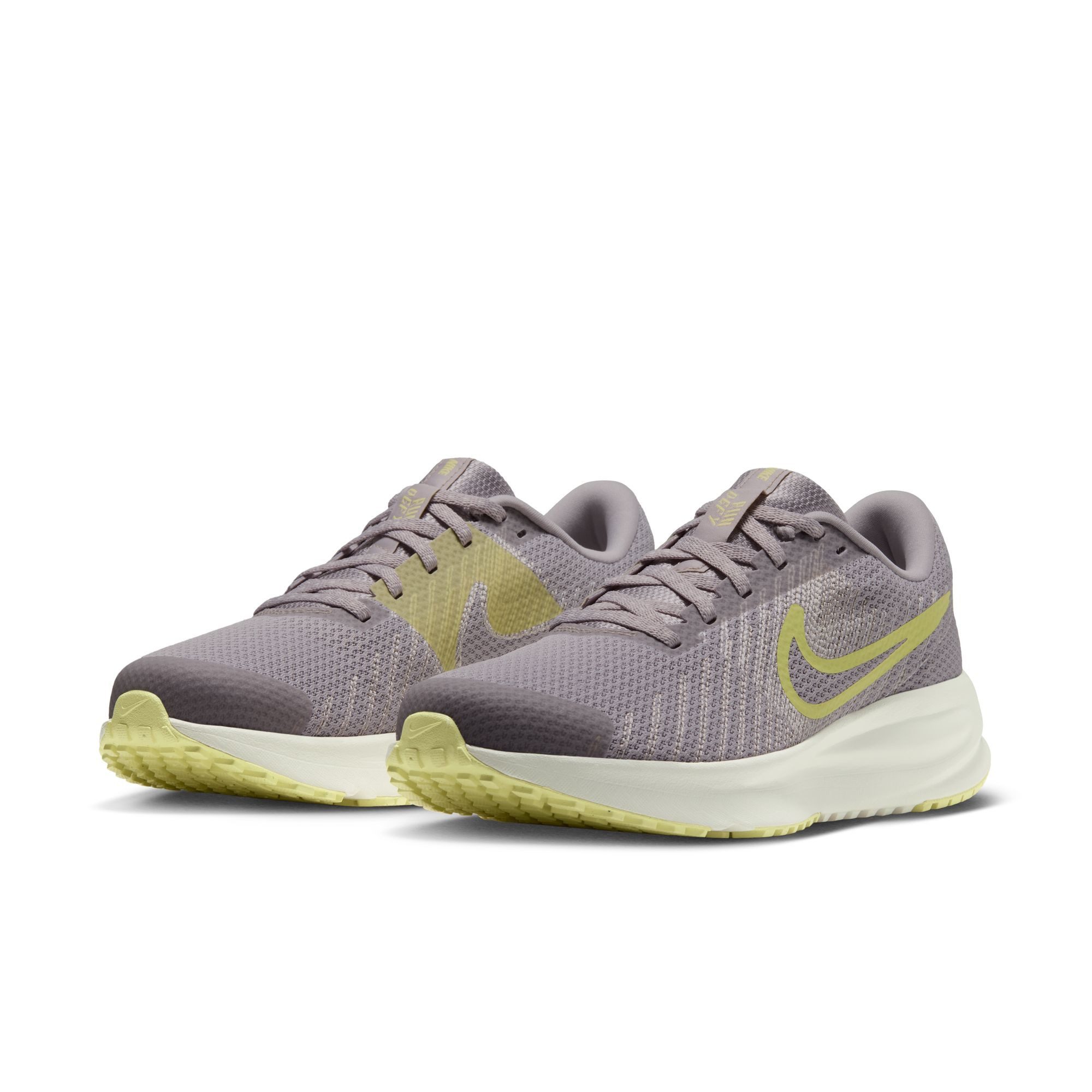 Nike Run Defy Laufschuh
