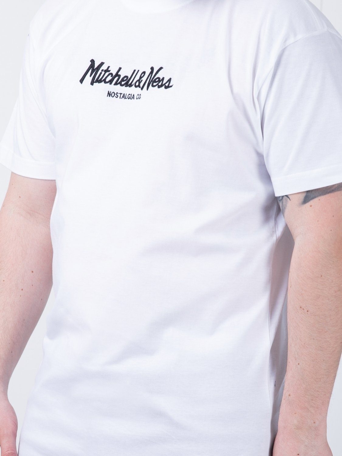 White Tee & Mitchell T-Shirt & Branded Ness Pinscript Mitchell Ness