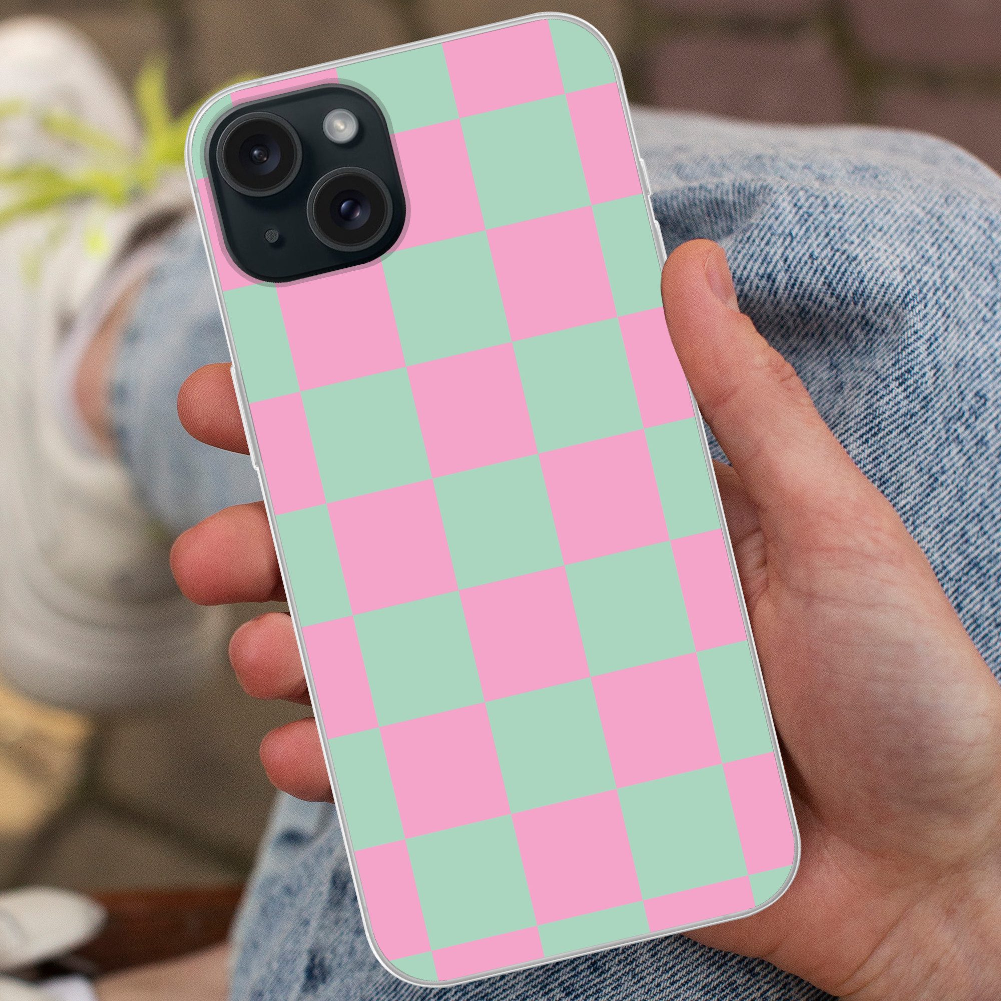 MuchoWow Handyhülle für Apple iPhone 15 Plus Schachbrettmuster - Grün - Rosa - Würfel, Smartphone-Bumper, Print, Handy Schutzhülle Dünn