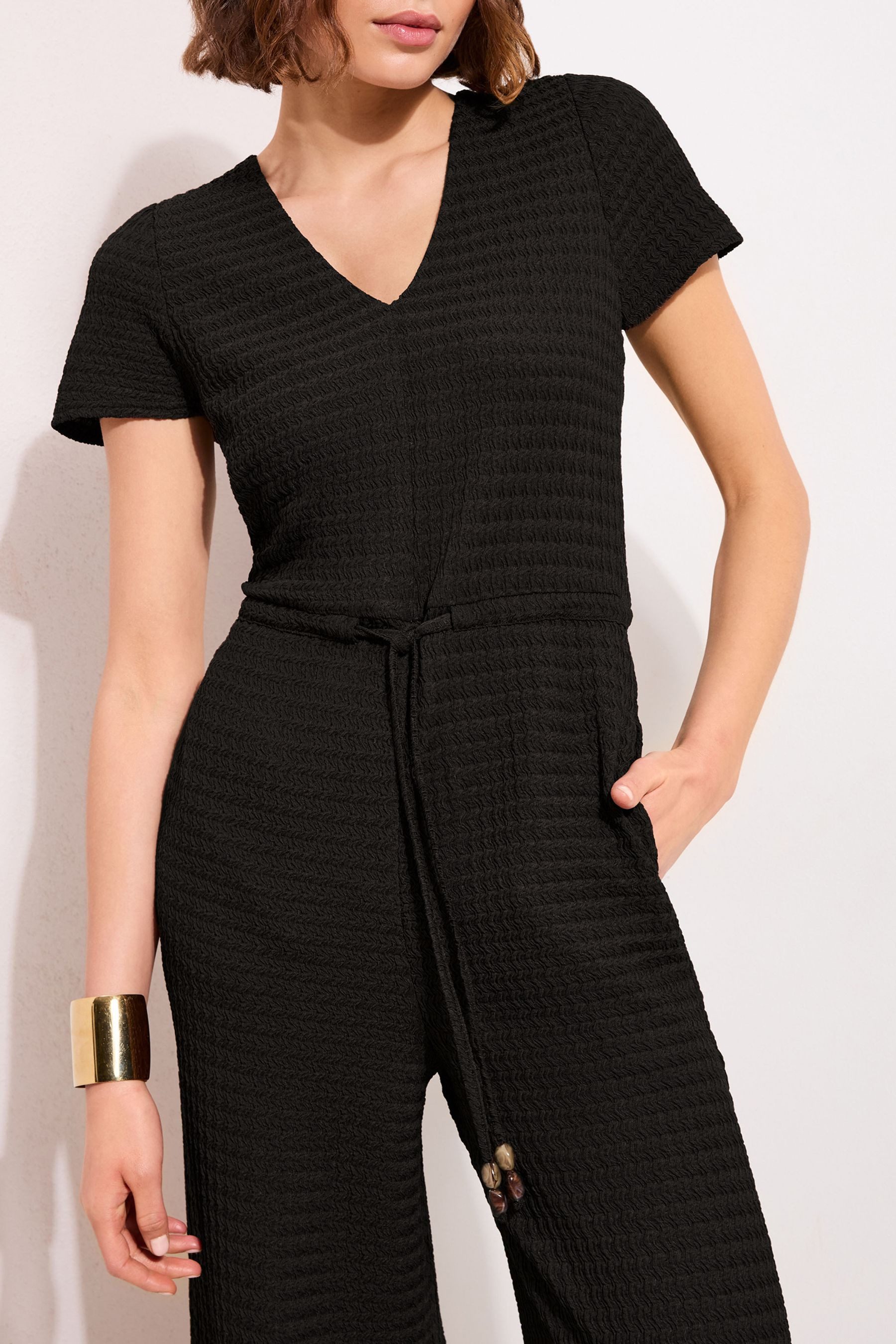 Friends Like These Jumpsuit Friends Like These Kurzarm-Jumpsuit, Regular (1-tlg) – Bild 3 von 4