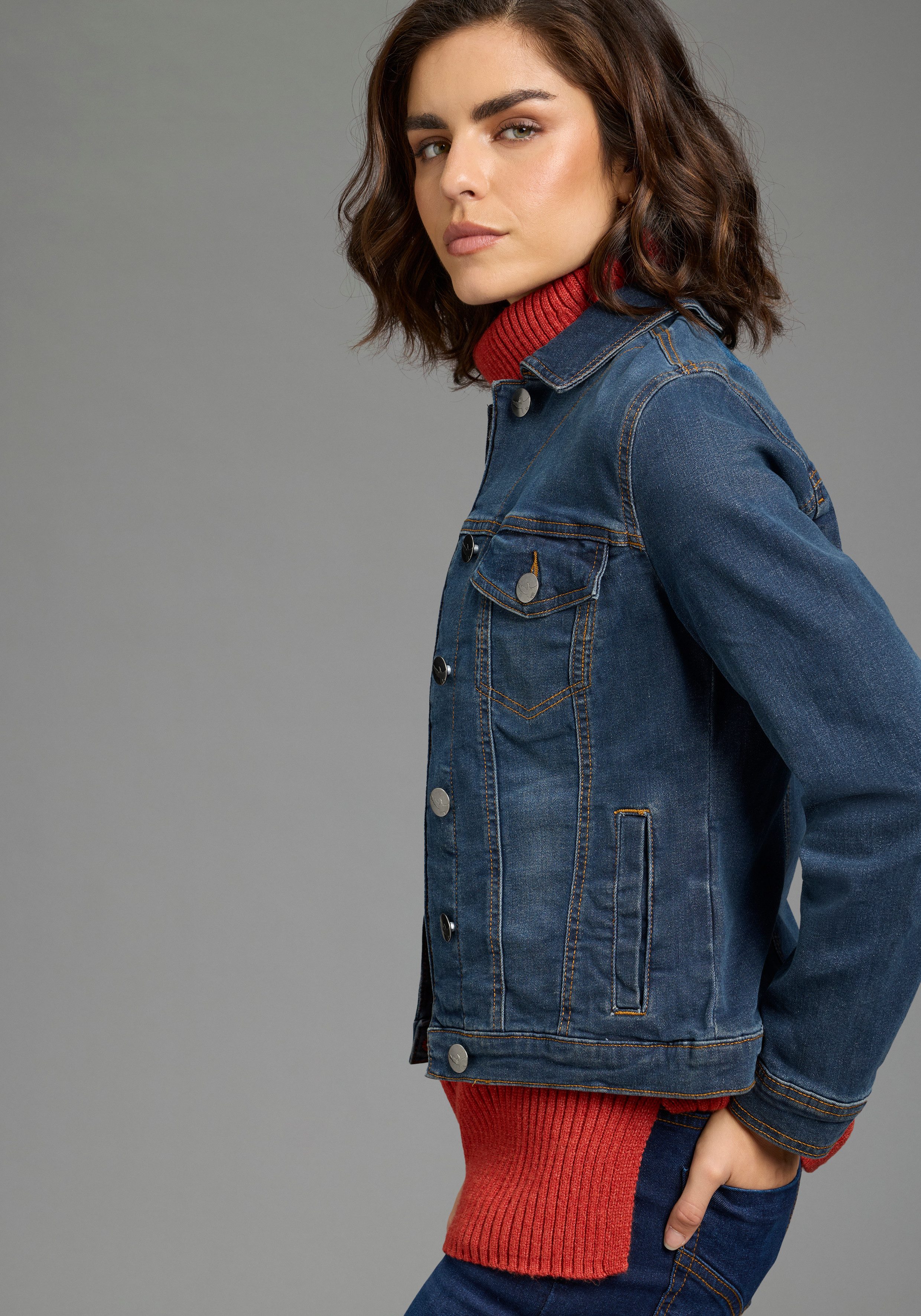 Arizona Jeansjacke aus Baumwollmischung, figurbetont, in Stretch-Qualität