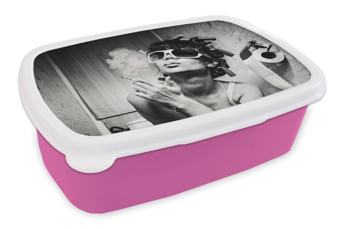 MuchoWow Lunchbox Frau - Vintage - Lockenwickler - Toilette - Zigarette, Kunststoff, (2-tlg), Brotbox für Erwachsene, Brotdose Kinder, Snackbox, Mädchen, Kunststoff rosa