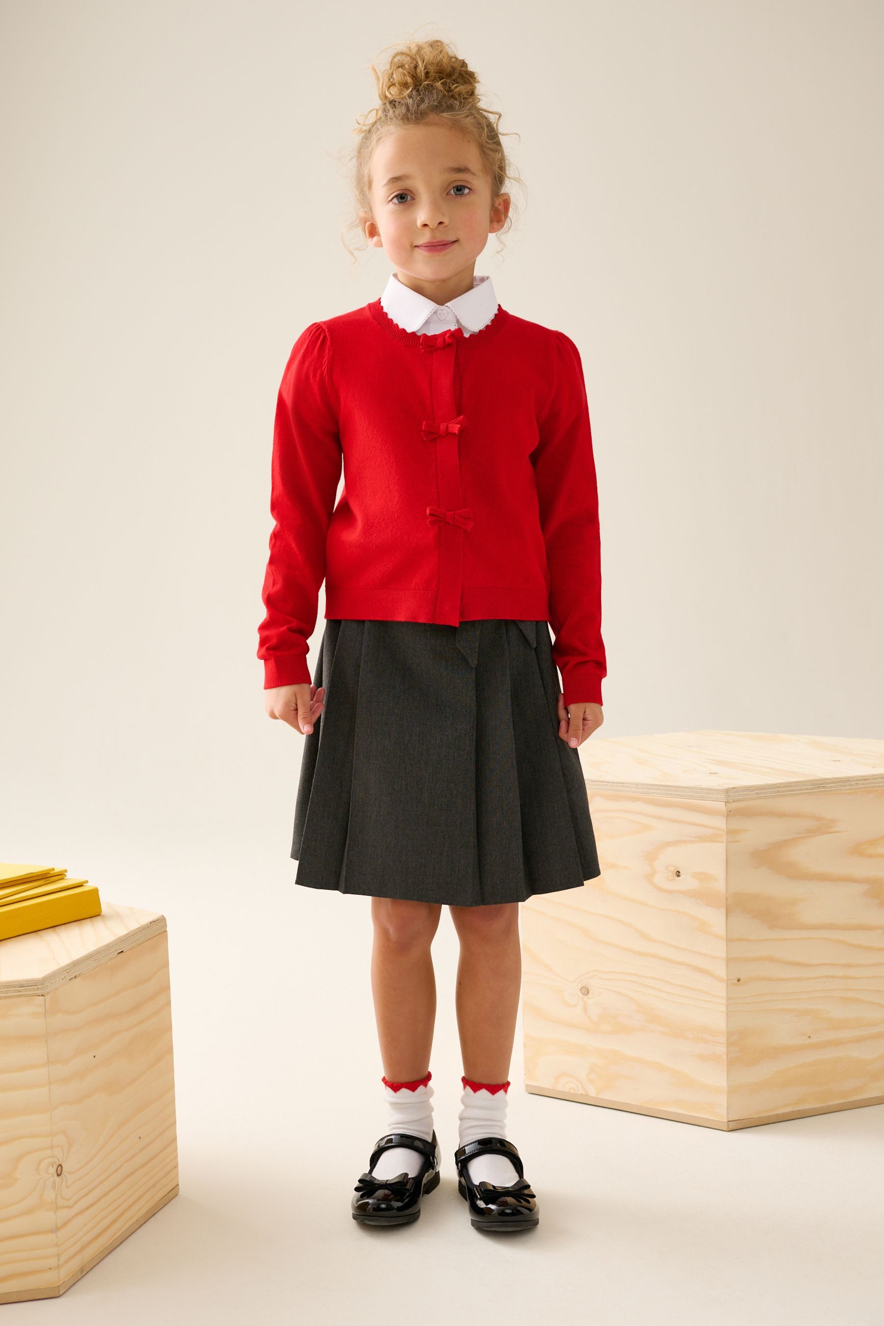 Next Strickjacke Schul-Jacke mit Zierschleifen mit Baumwolle (1-tlg) – Bild 4 von 5