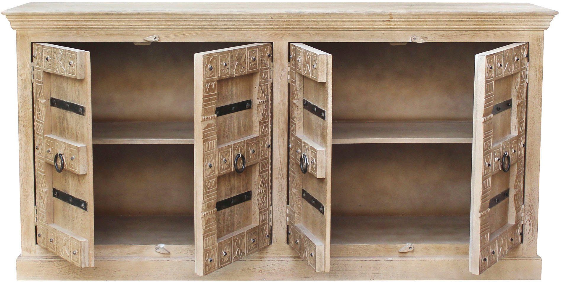 SIT Sideboard Daipur, mit aufwändigen Schnitzereien versehen