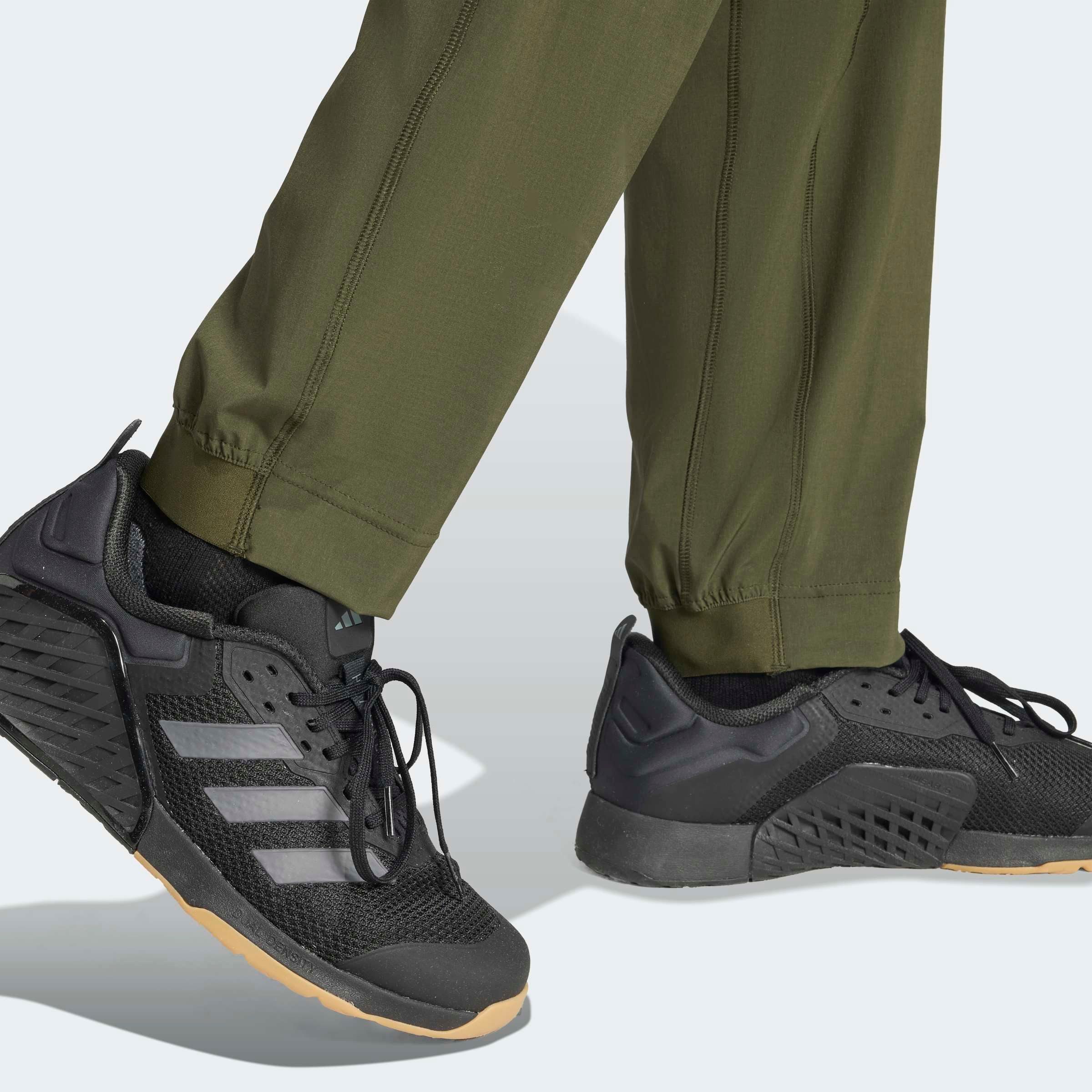 adidas Performance Sporthose TRAIN ESSENTIALS TRAINING WOVEN (1-tlg)