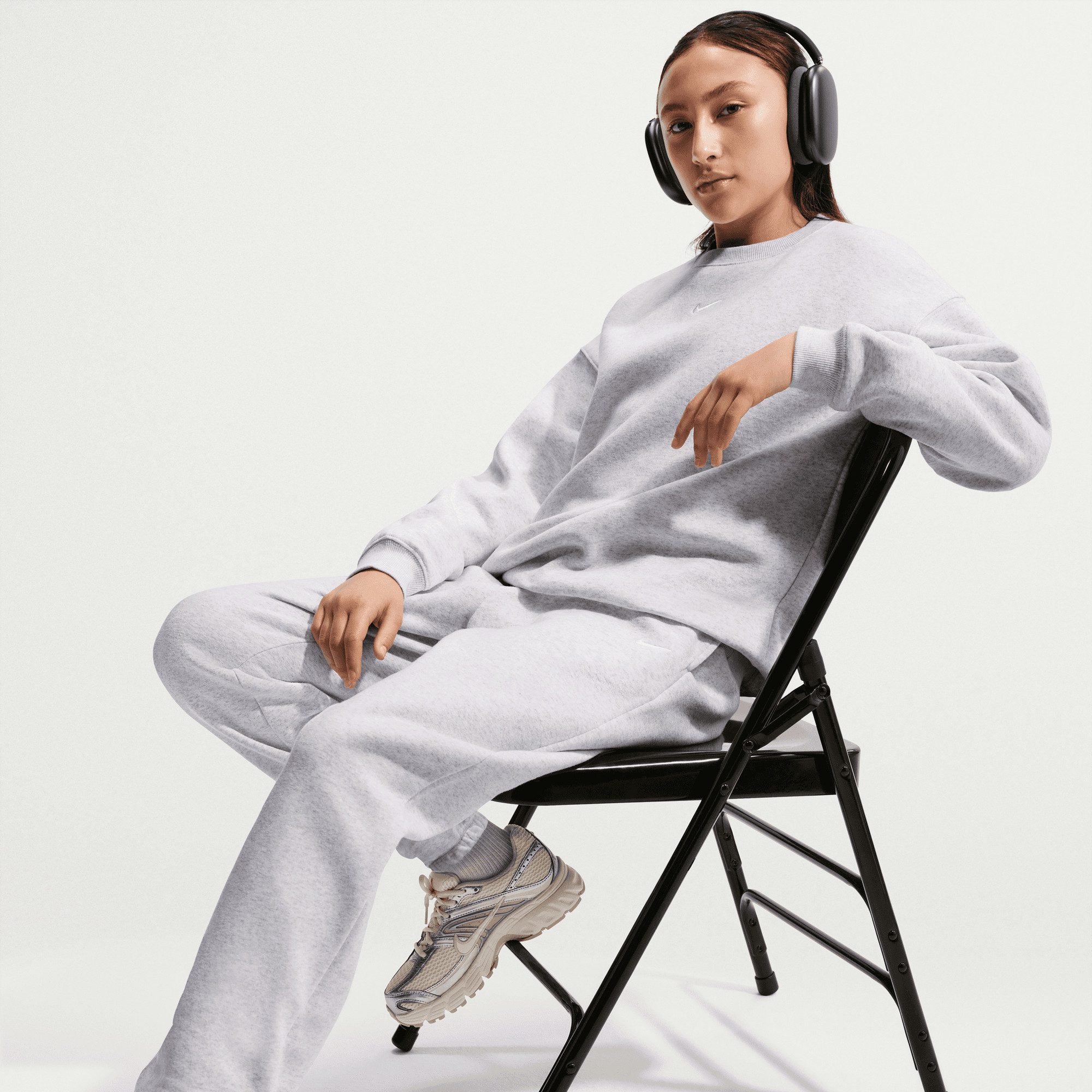 Nike Sportswear Jogginghose G NSW STUDIO FLC LOOSE PNT LBR für Mädchen und Jugendliche – Bild 5 von 5