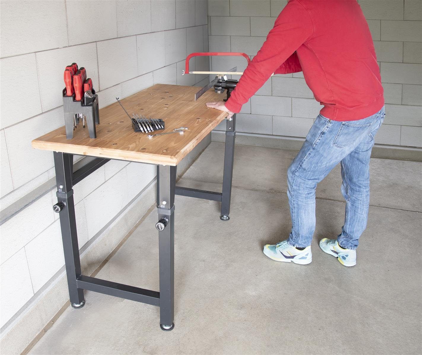 rikta Werkbank Höhenverstellbare Werkbank Arbeitstisch 135x60 cm 200 kg, (Set), Höhenverstellbar 85-105 cm, Holzplatte 35 mm, tragbar bis 200 kg