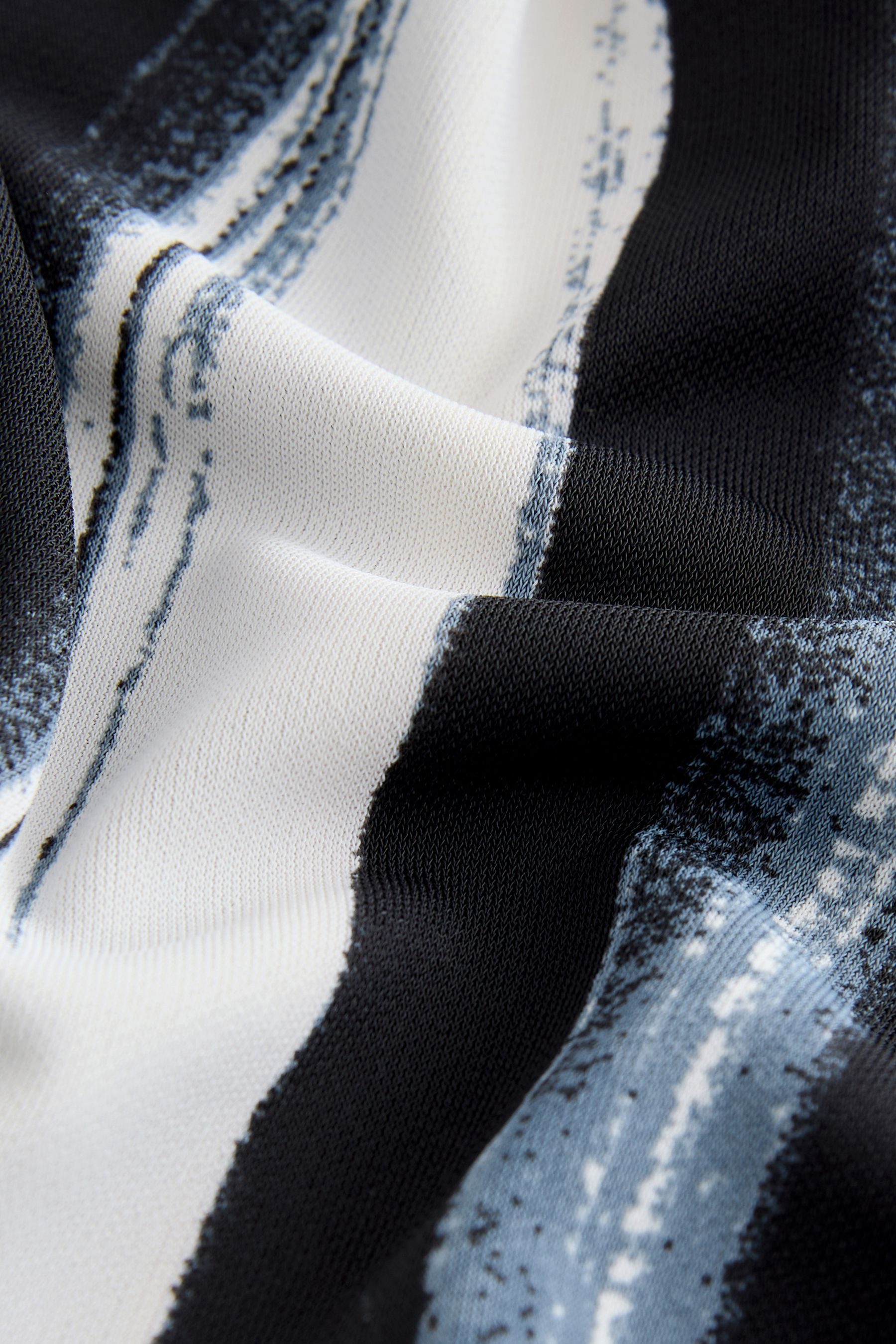 Next Langarmbluse Langärmelige Bluse mit Drehdetail am Ausschnitt (1-tlg) – Bild 4 von 5