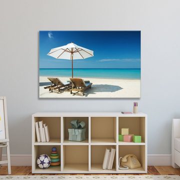 WallSpirit Leinwandbild Strand mit Liegestühlen - XXL Wandbild, Leinwand geeignet für alle Wohnbereiche