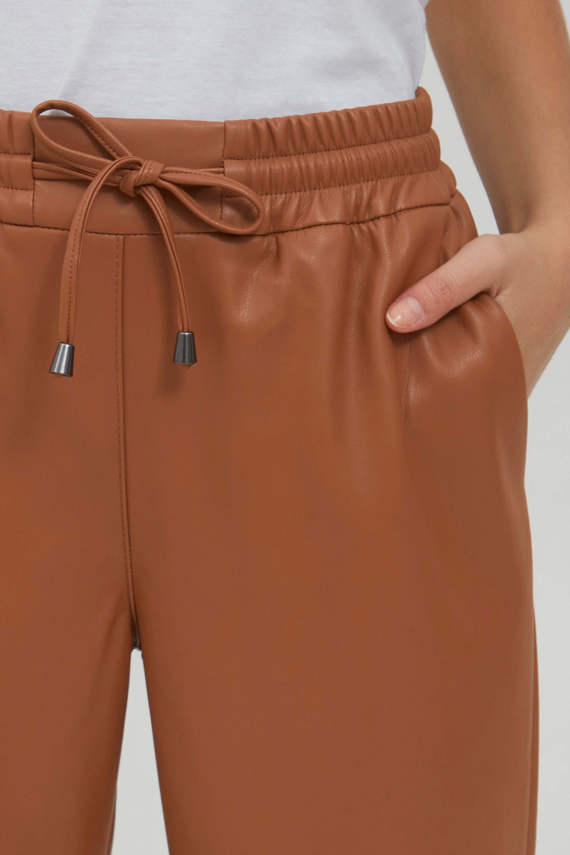 OXMO Jogginghose OXPaulia Damen Kunstleder Hose /Joggpants