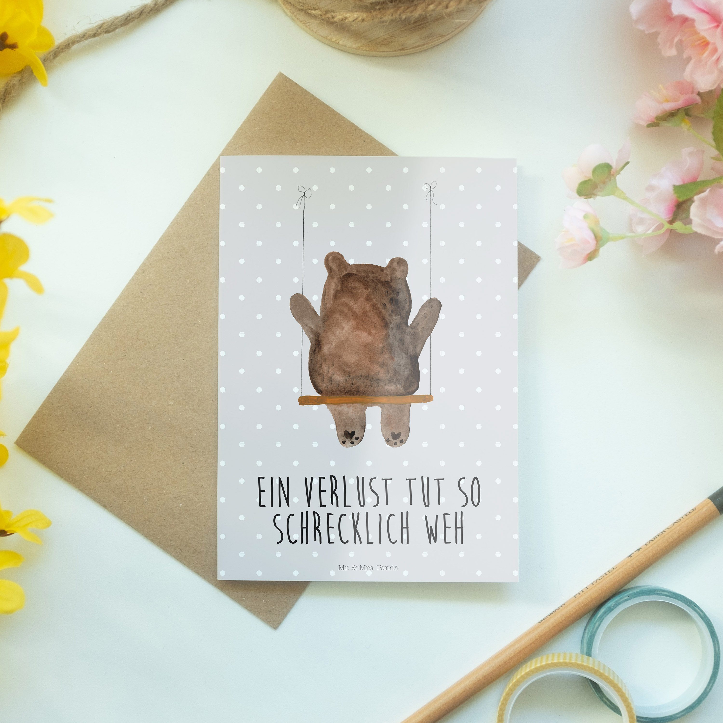Mr. & Mrs. Panda - Bär - Grußkarte Geschenk, Grau Schaukel Glückwunsc Karte, Pastell Klappkarte