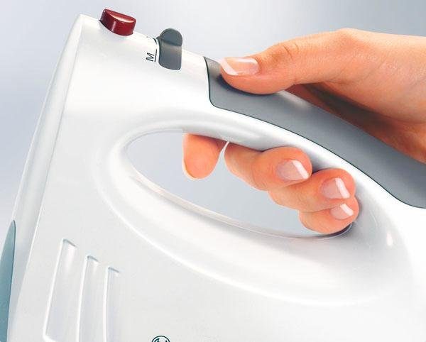 BOSCH Handmixer CleverMixx MFQ3540 Edelst. Rührbesen/Knethaken, Mixfuß, weiß/grau, 450 W, Becher, 5 Stufen, Turbotaste, Auswurftaste, Made in Europe