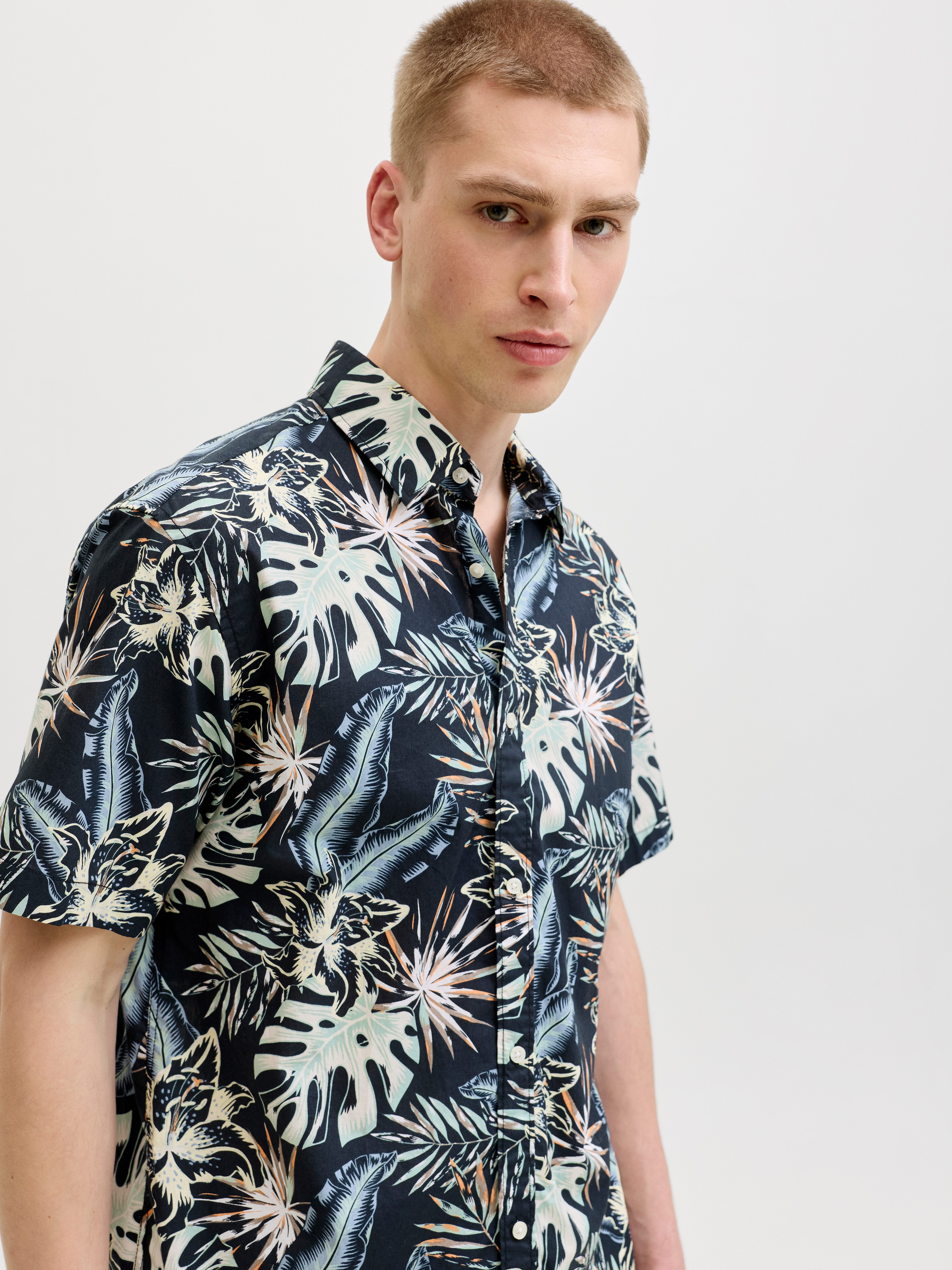 Jack & Jones Kurzarmhemd JJHONOLULU AOP SHIRT SS