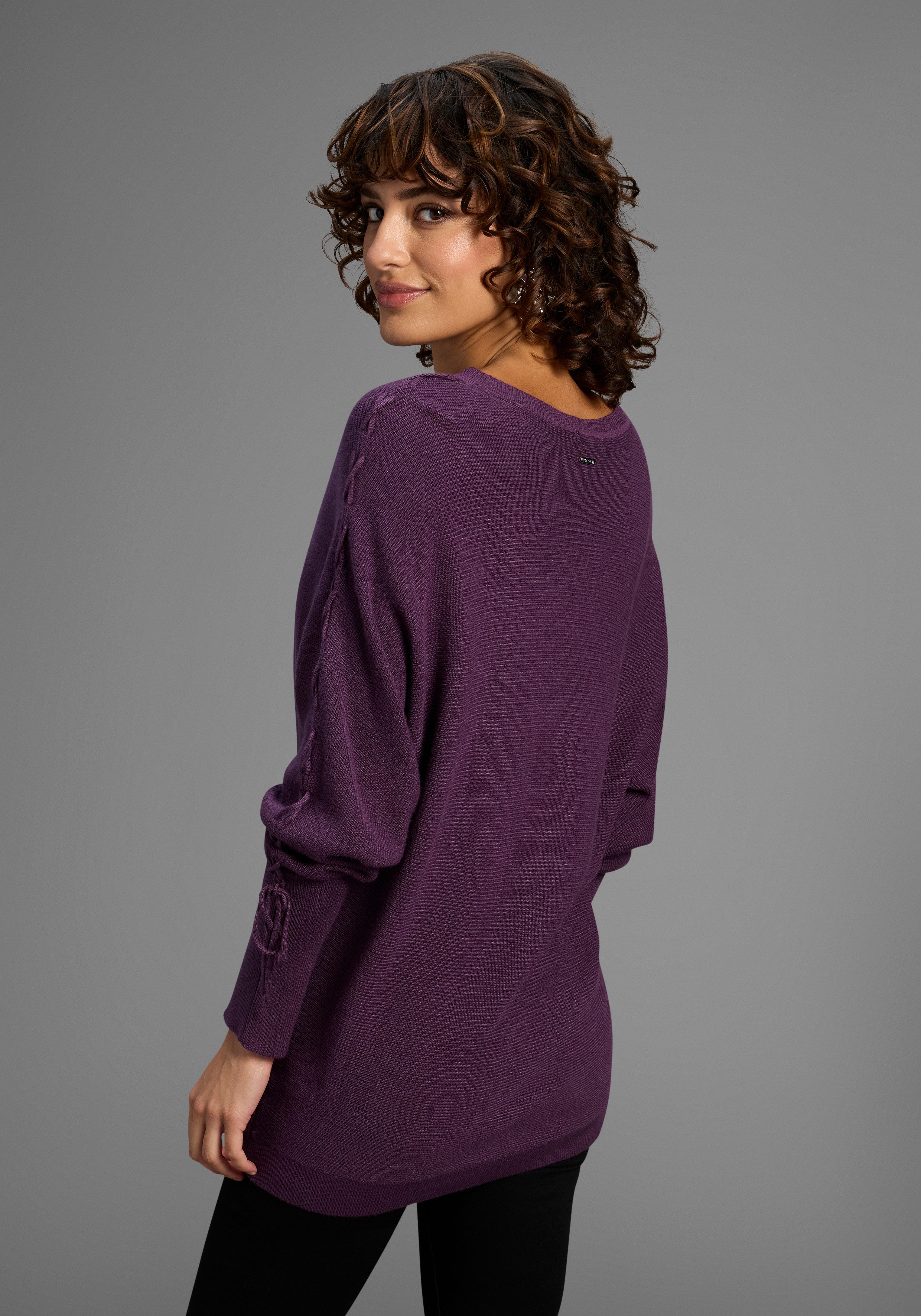 Laura Scott Fledermauspullover Übergangspullover mit femininen Schnürdetails. Reduzierter Preis € 32,99. Unverbindliche Preisempfehlung € 39,99, (€ 32,99 pro 1 Stk)