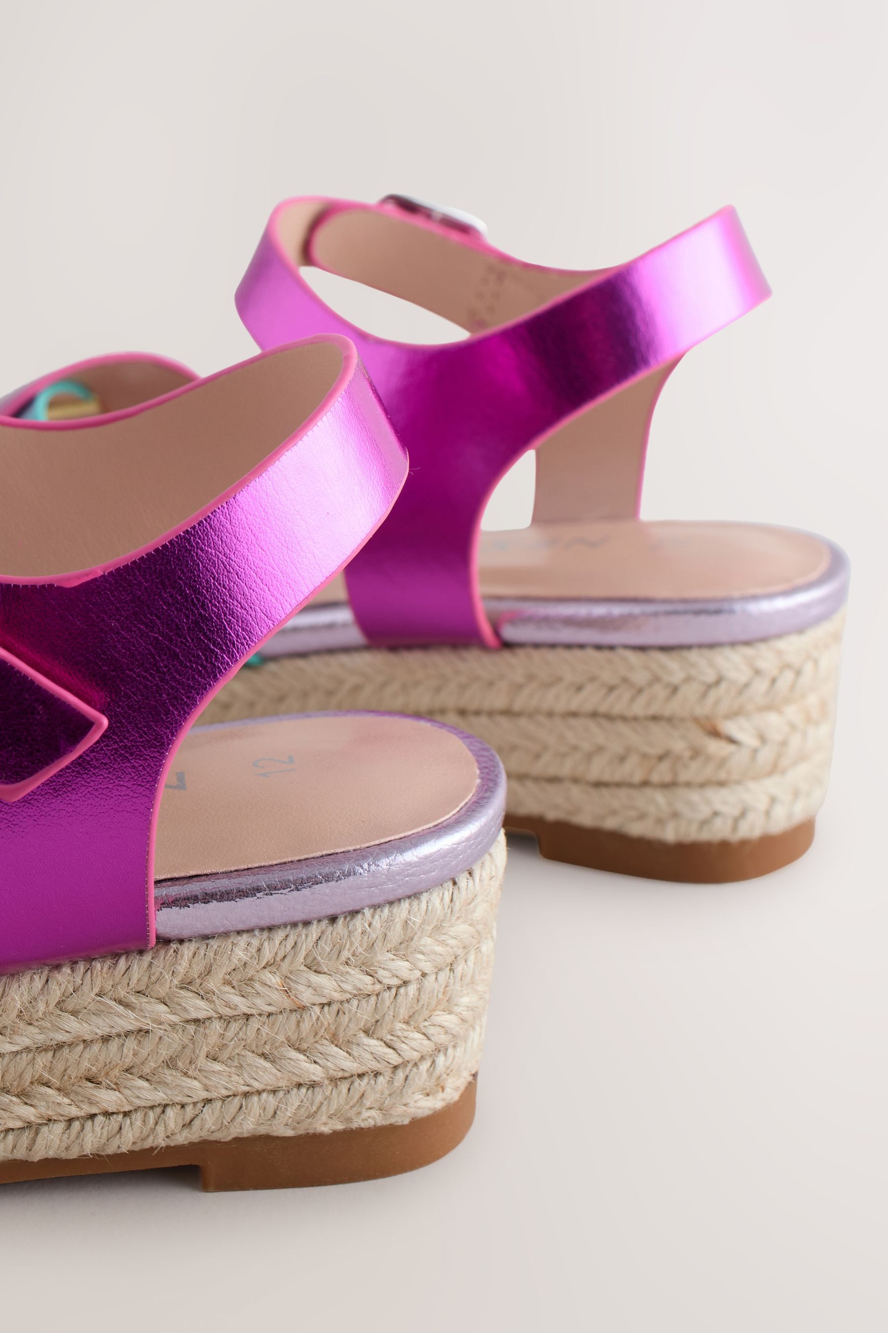 Next Keilabsatz-Sandalen in Weboptik Keilsandalette (1-tlg)