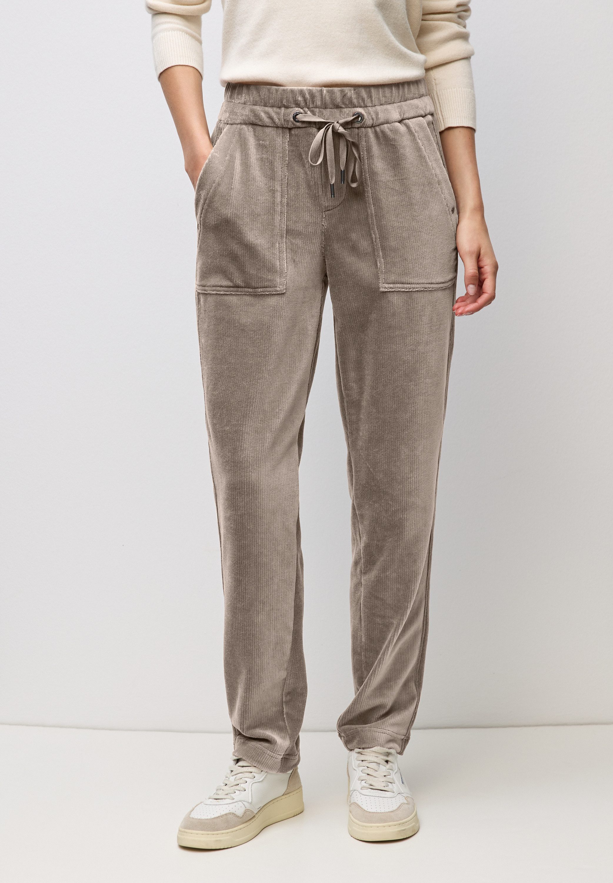 STREET ONE Stoffhose Elastikbund mit Tunnelzug. Reduzierter Preis € 61,99. Unverbindliche Preisempfehlung € 79,99