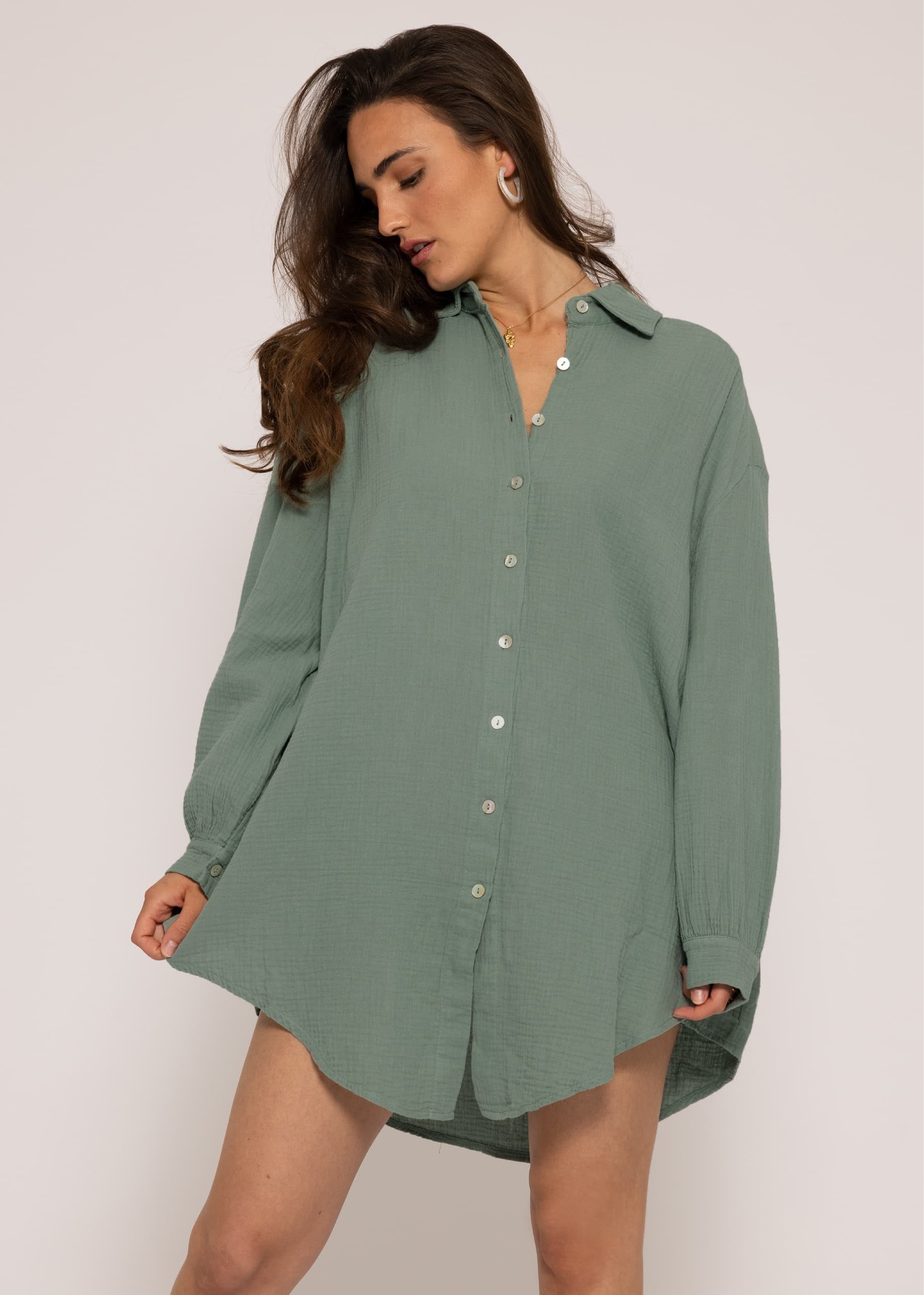 SASSYCLASSY Longbluse Oversize Musselin Bluse Damen Langarm Hemdbluse lang aus Baumwolle mit V-Ausschnitt, One Size (Gr. 36-48) Grün | Blusen