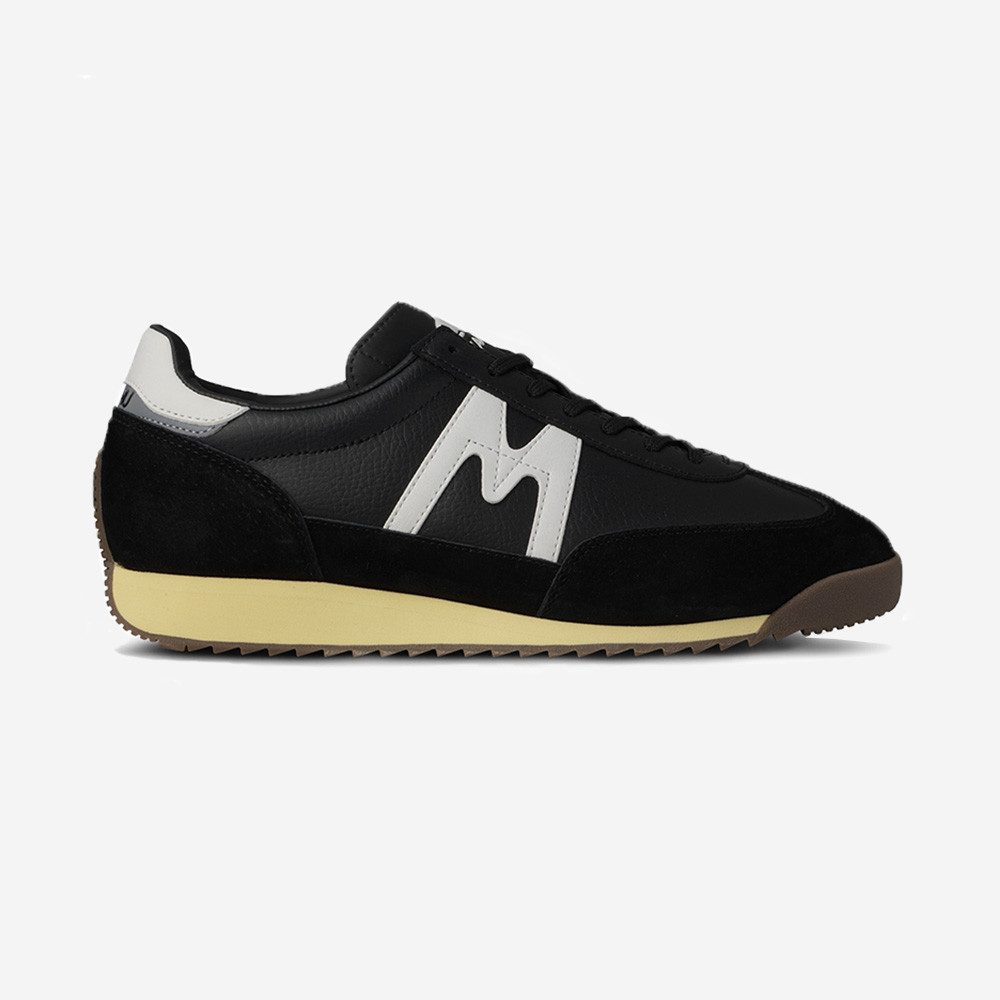 KARHU Mestari 76 - Schwarz / Weiss Sneaker