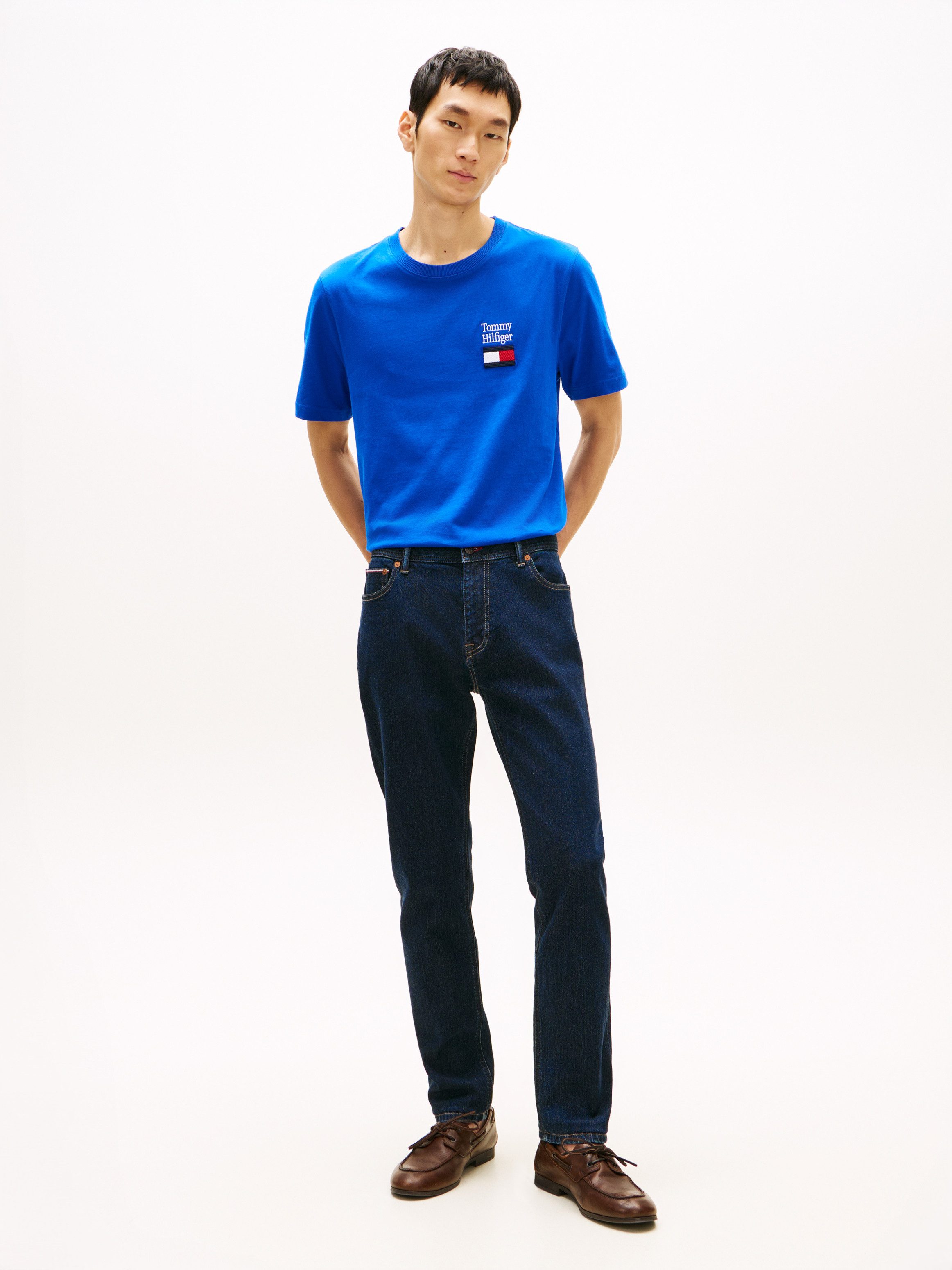 Tommy Hilfiger T-Shirt BRAND LOVE TEXT STACK Regular fit mit Rundhalsausschnitt