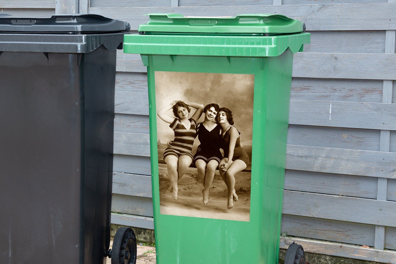 MuchoWow - Frauen Badeanzug (1 Container, Sepia Sticker, - Mülltonne, Mülleimer-aufkleber, Abfalbehälter Wandsticker St),