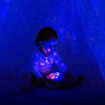 Pabobo LED Nachtlicht "Aqua Dream Wal" mit Wellen-Projektion und sanften Melodien Einschlafhilfe Angelcare