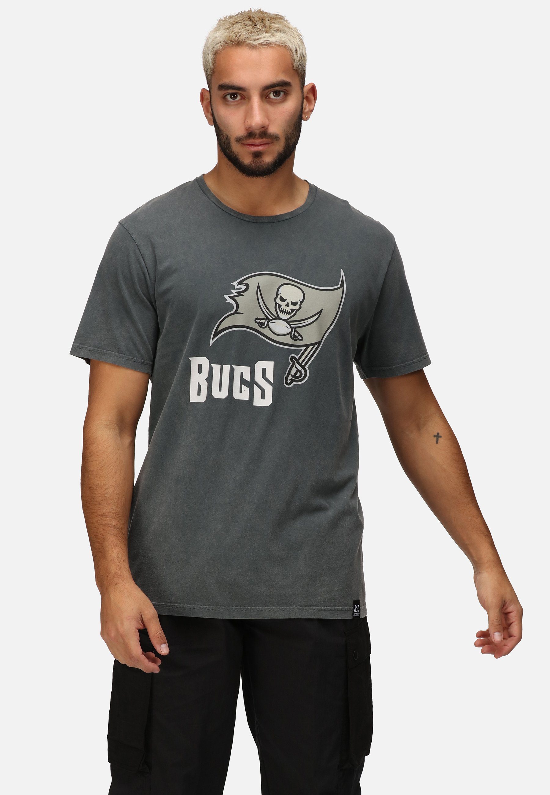 Recovered T-Shirt NFL BUCCS MONOCHROME GOTS zertifizierte Bio-Baumwolle