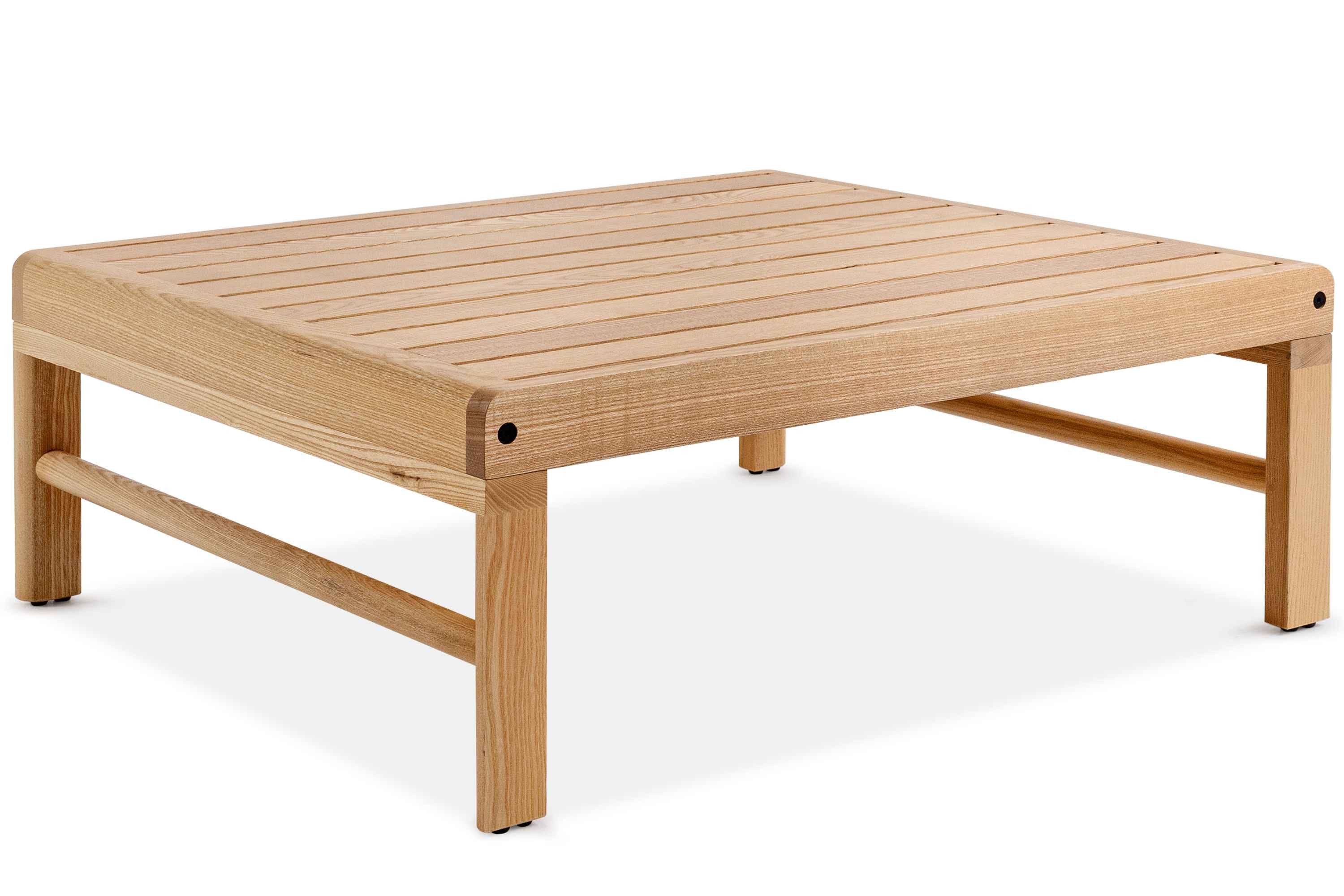 KONSIMO® Gartentisch ATREDA Kaffeetisch, hergestellt in der EU (1 Tisch), handgefertigt, Eschenholz, FSC-zertifiziert
