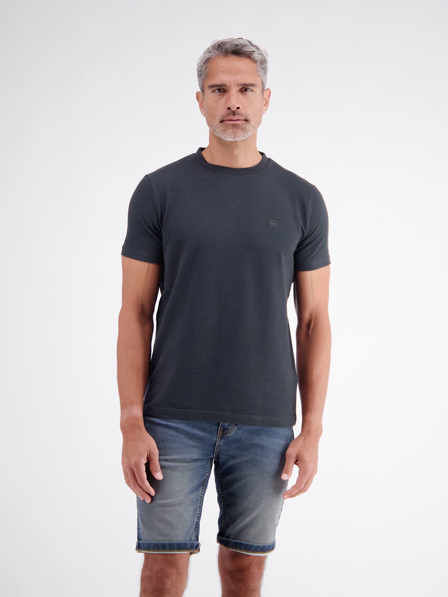 LERROS T-Shirt T-Shirt in softer Seersucker-Qualität mit bequemem O-Neck