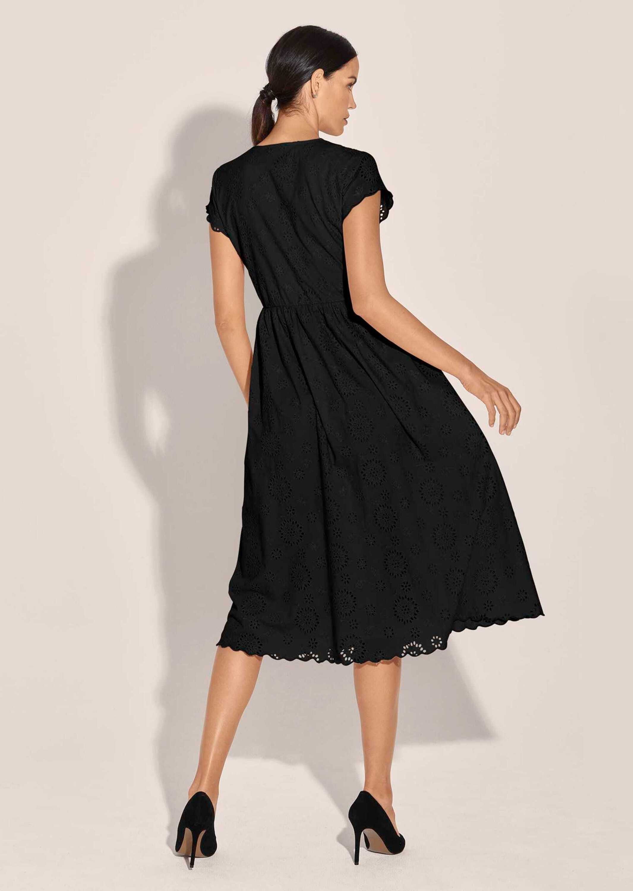 MADELEINE Maxikleid Spitzenkleid mit kurzen Ärmeln und weitem Rock