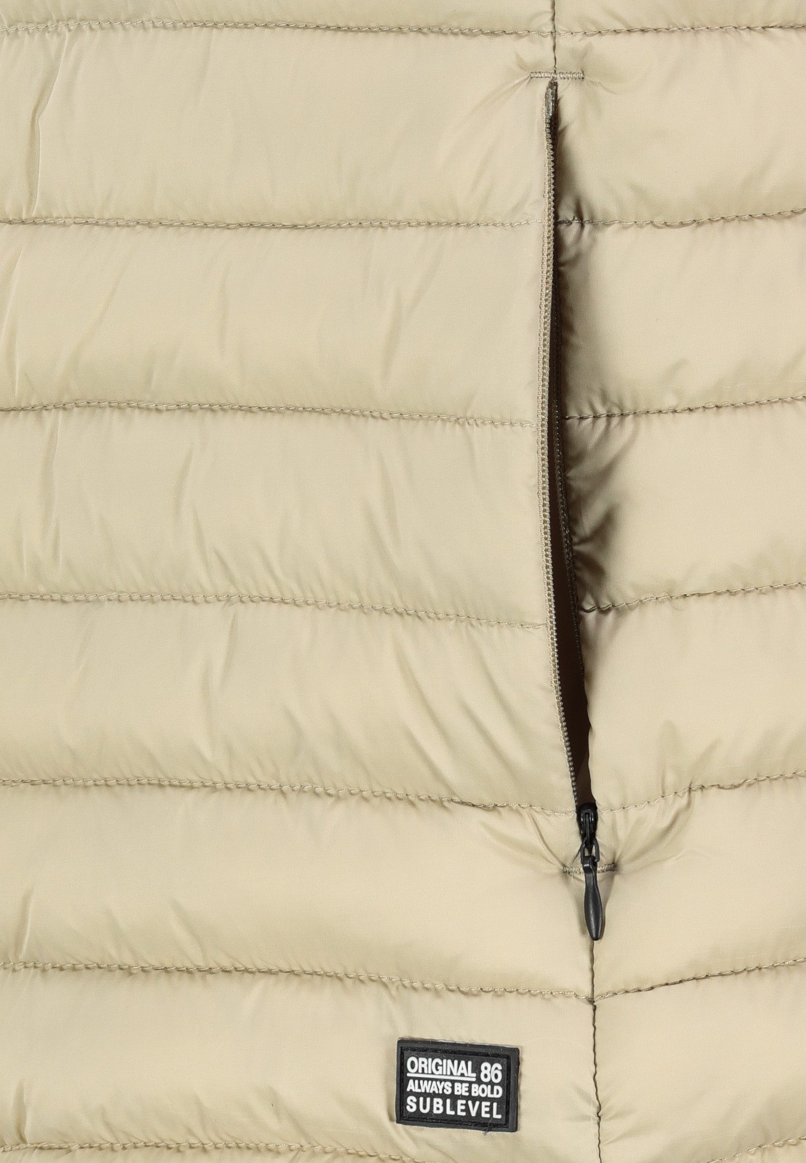 SUBLEVEL Funktionsweste Leichtes, gestepptes Design mit Stehkragen für Herren (1-tlg) Normal Fit Stehkragen Ärmellos Einfarbig wärmend