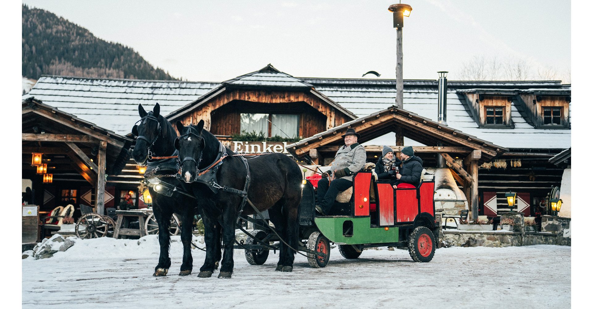 Jochen Schweizer Erlebnisgutschein Romantische Pferdekutschenfahrt Bad Kleinkirchheim für 2, Pferdekutschenfahrt: Romantik pur erleben!
