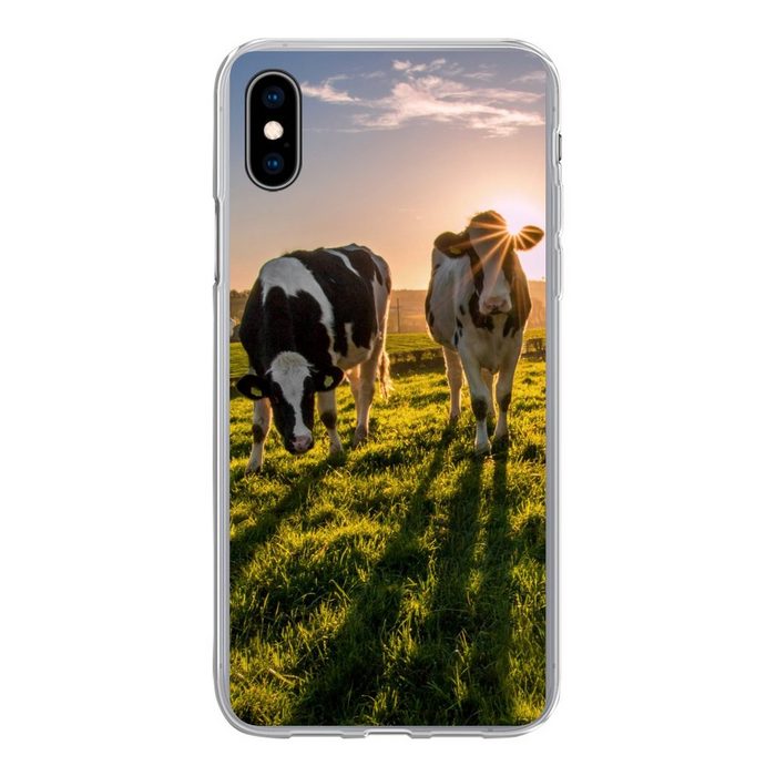 MuchoWow Handyhülle Kühe - Sonne - Gras - Tiere - Bauernhof Handyhülle Apple iPhone Xs Smartphone-Bumper Print Handy