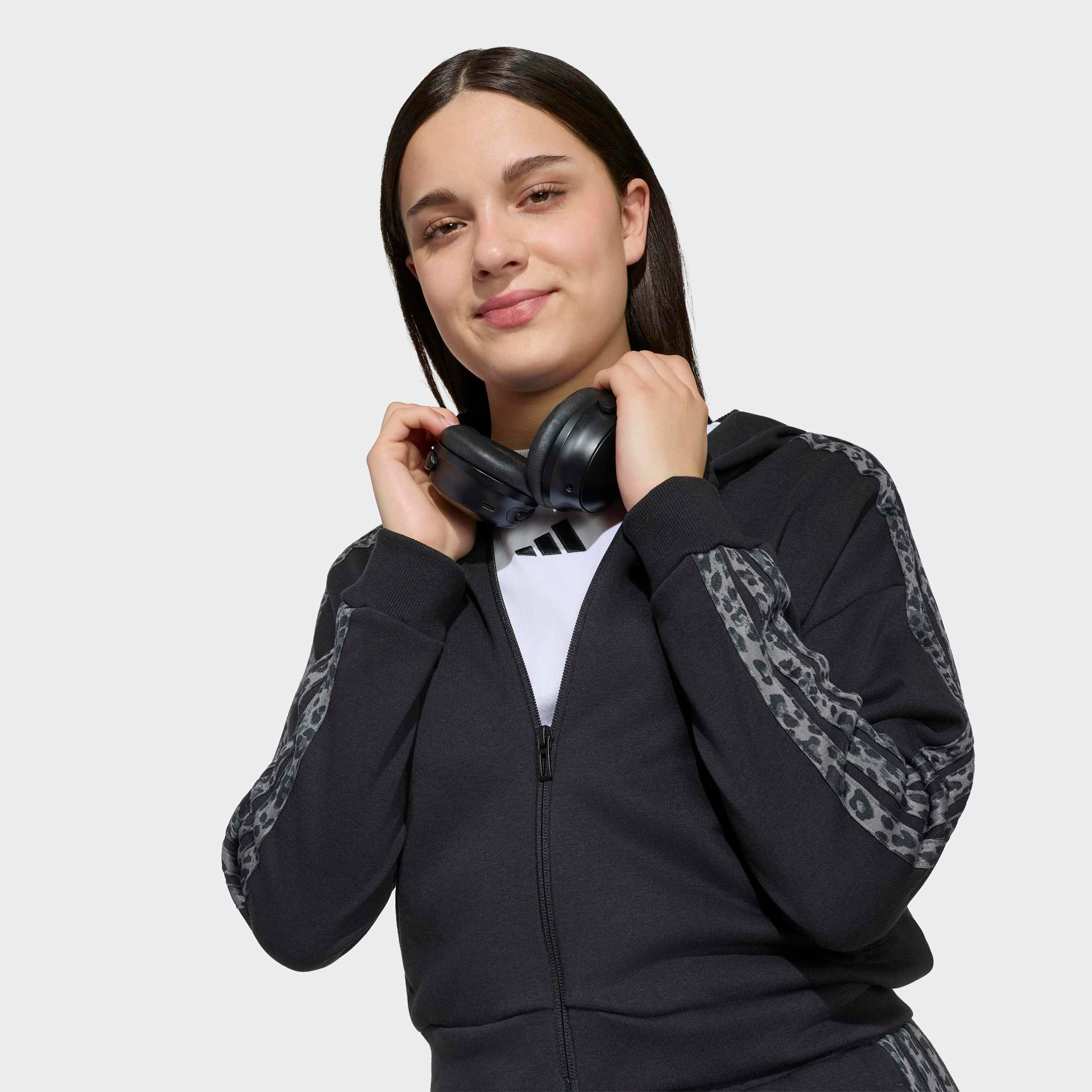adidas Sportswear Kapuzensweatshirt SEASONALS ANIMAL, DURCHGEHENDER REISSVERSCHLUSS