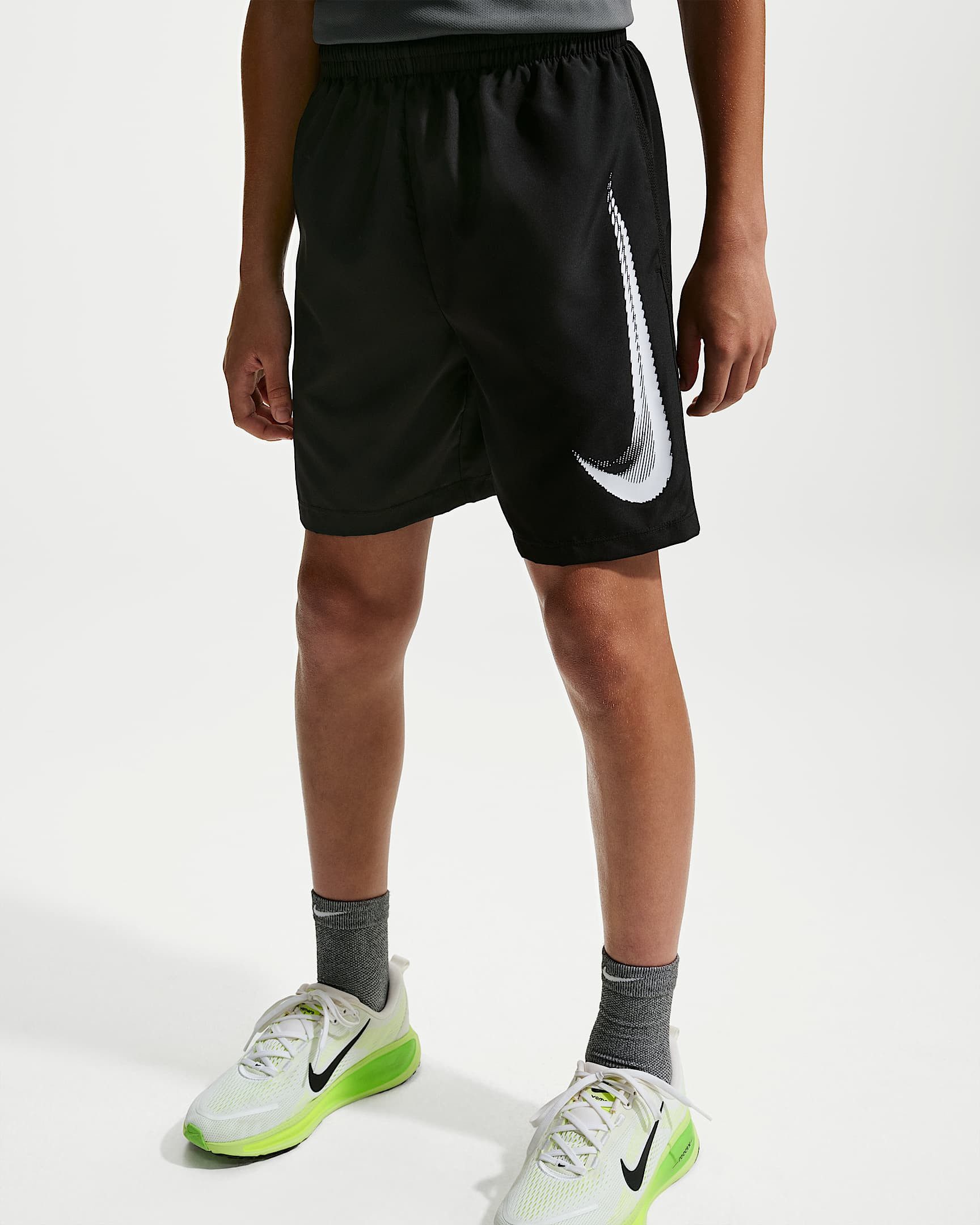 Nike Trainingsshorts Nike Multi Refresh Big Kids' (Boys) Shorts Für Kinder und Jugendliche
