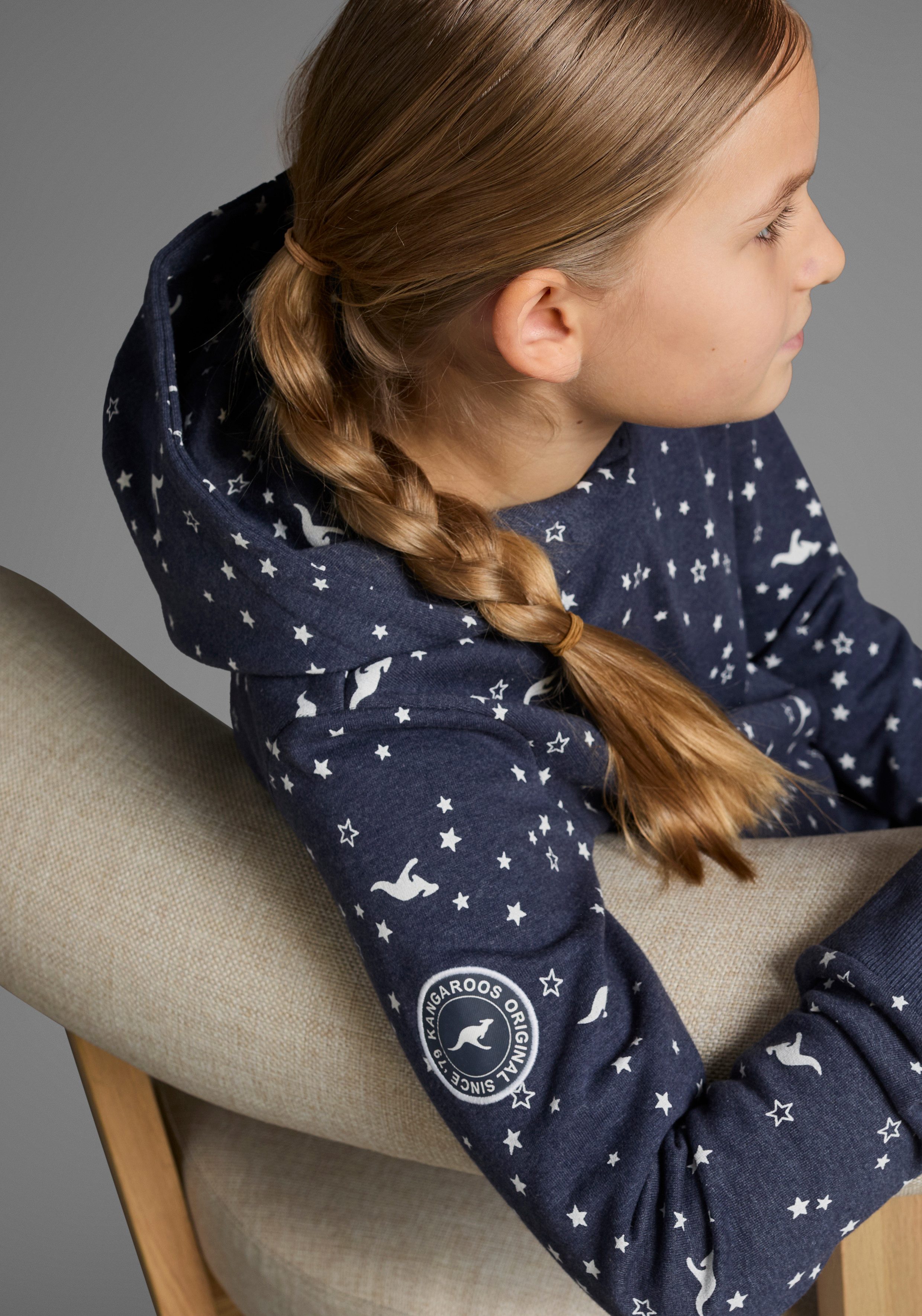 KangaROOS Kapuzensweatshirt Langarm, bedruckt, mit Kapuze, aus Baumwollmischung