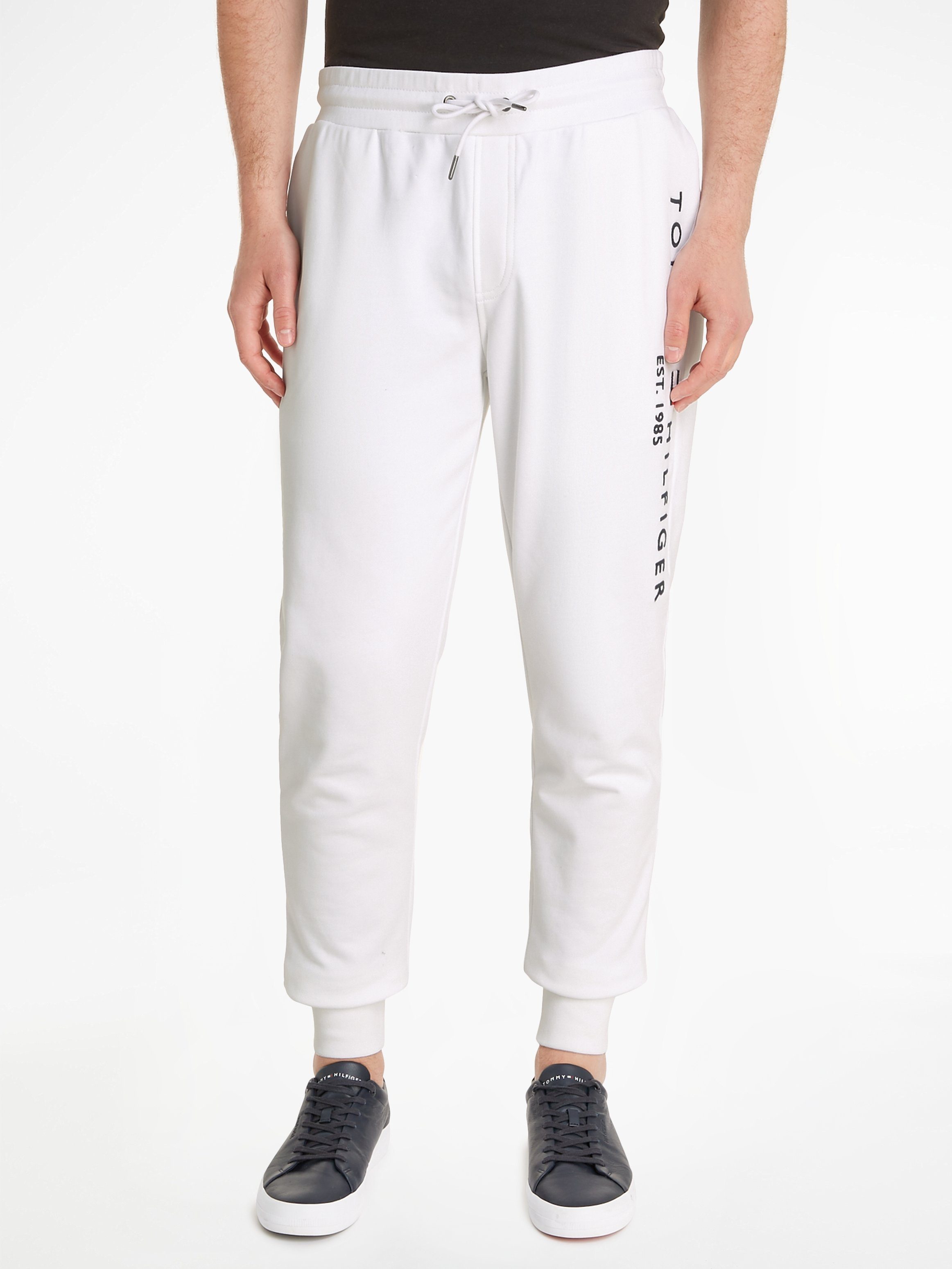 Tommy Hilfiger Sweathose BASIC BRANDED SWEATPANTS mit großem Tommy Hilfiger Schriftzug