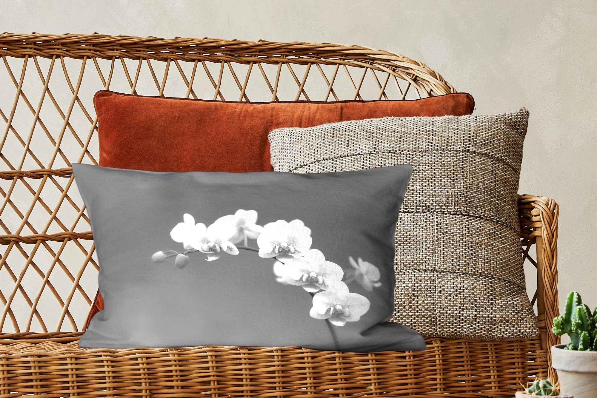 Dekokissen MuchoWow Weiß Zierkissen, Füllung, Wohzimmer - Dekoration, - - Schlafzimmer Lila, - Dekokissen mit Pflanze Orchidee Blumen