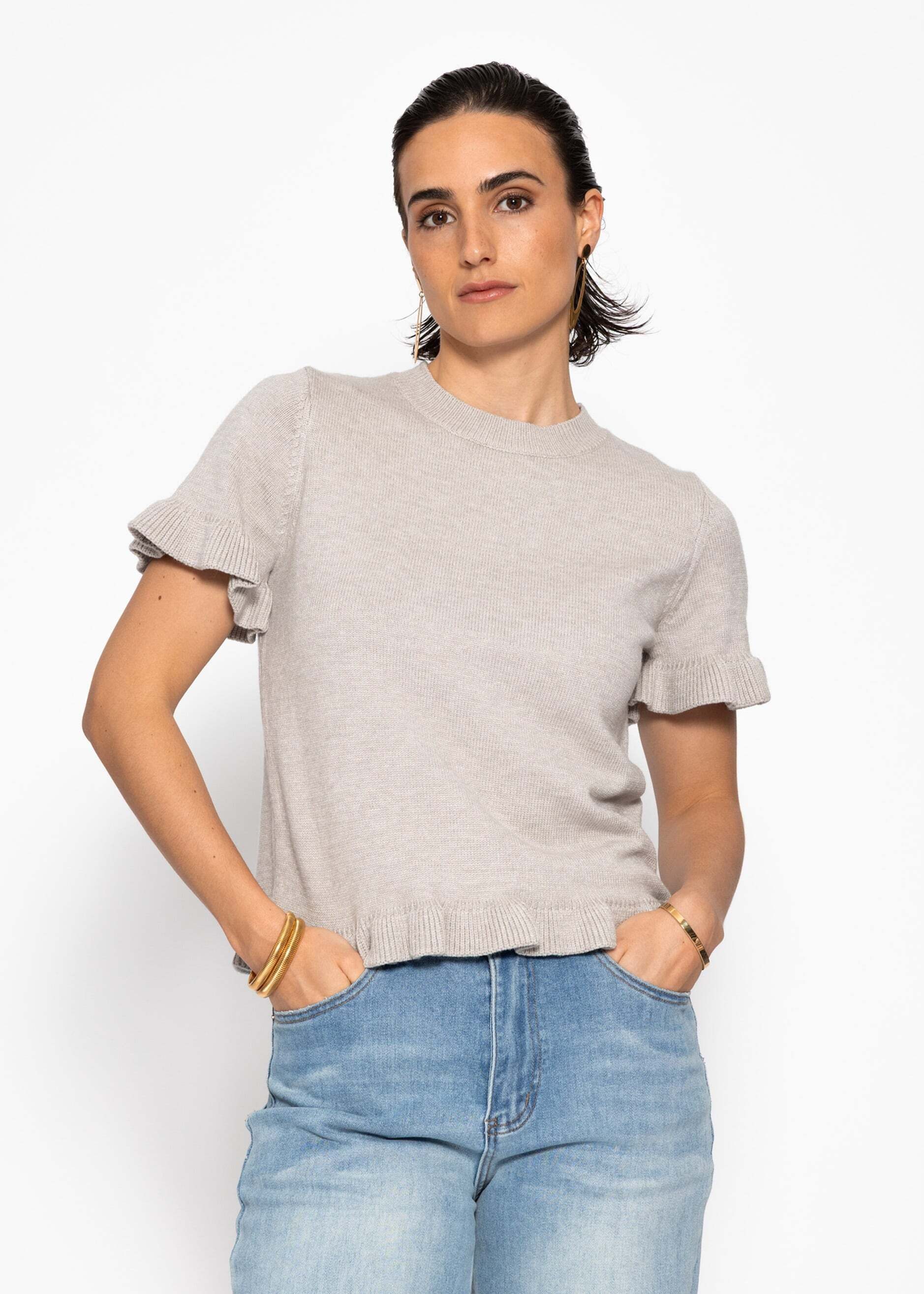 SASSYCLASSY Strickpullover Kurzarm-Pullover mit Volants für Damen Verspieltes Shirt aus Strick im geraden Schnitt mit Rundhals