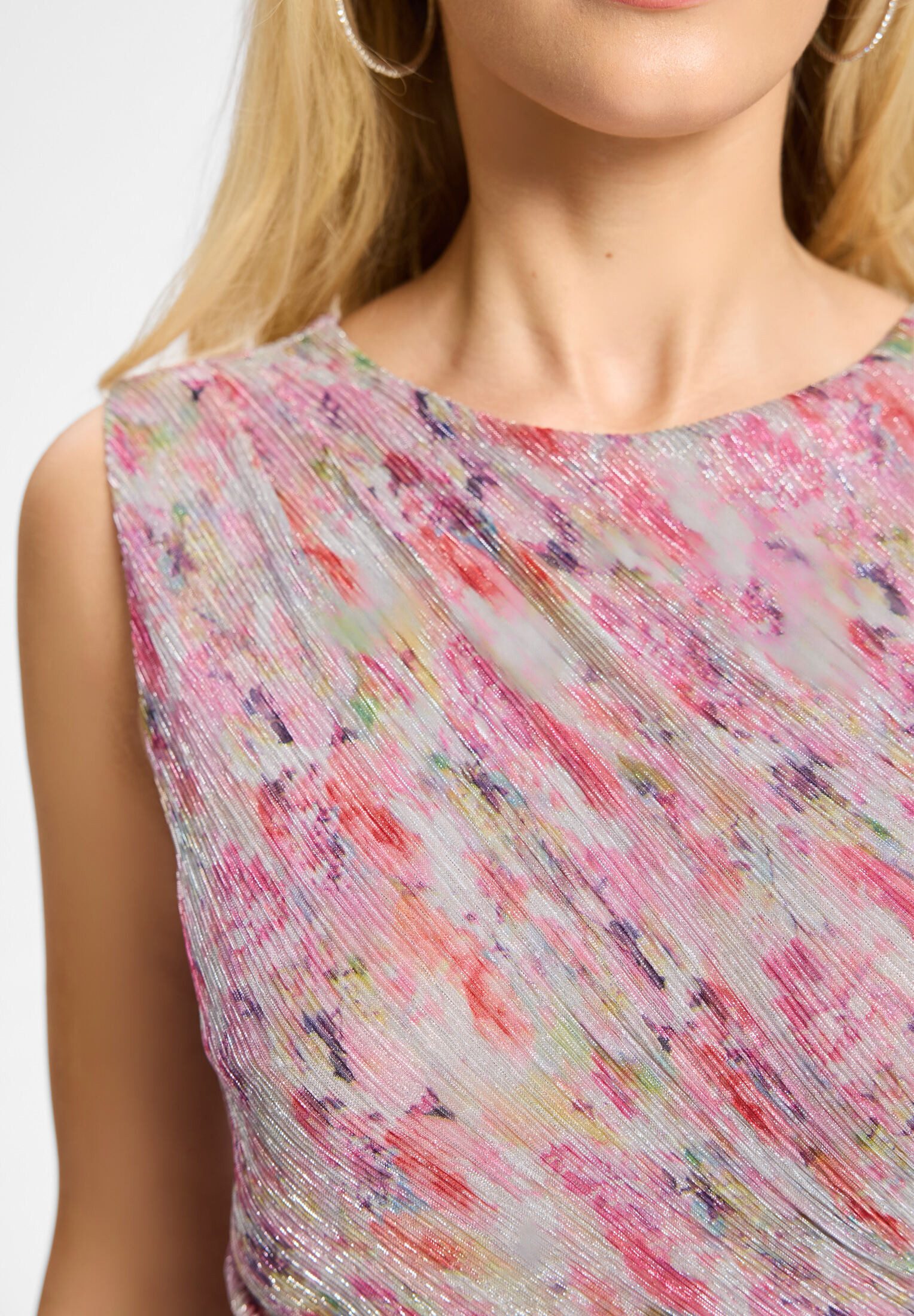 SWING Cocktailkleid - Plissiertes Kleid mit Metallicfäden Taillierter Schnitt mit fließendem Rockteil – Bild 4 von 5