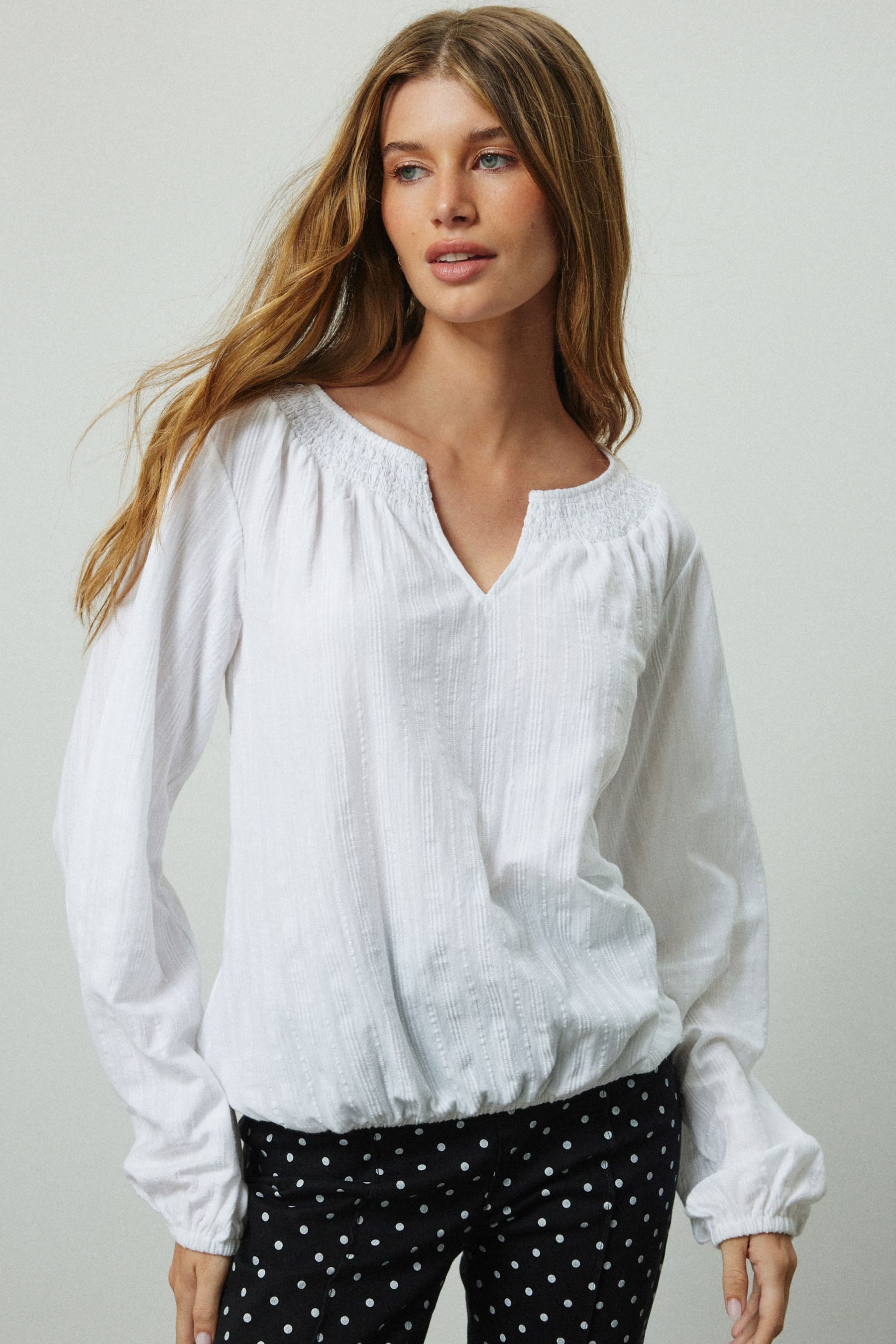 Next Blusenshirt Langarm-Oberteil mit Kerbausschnitt (1-tlg) – Bild 5 von 5